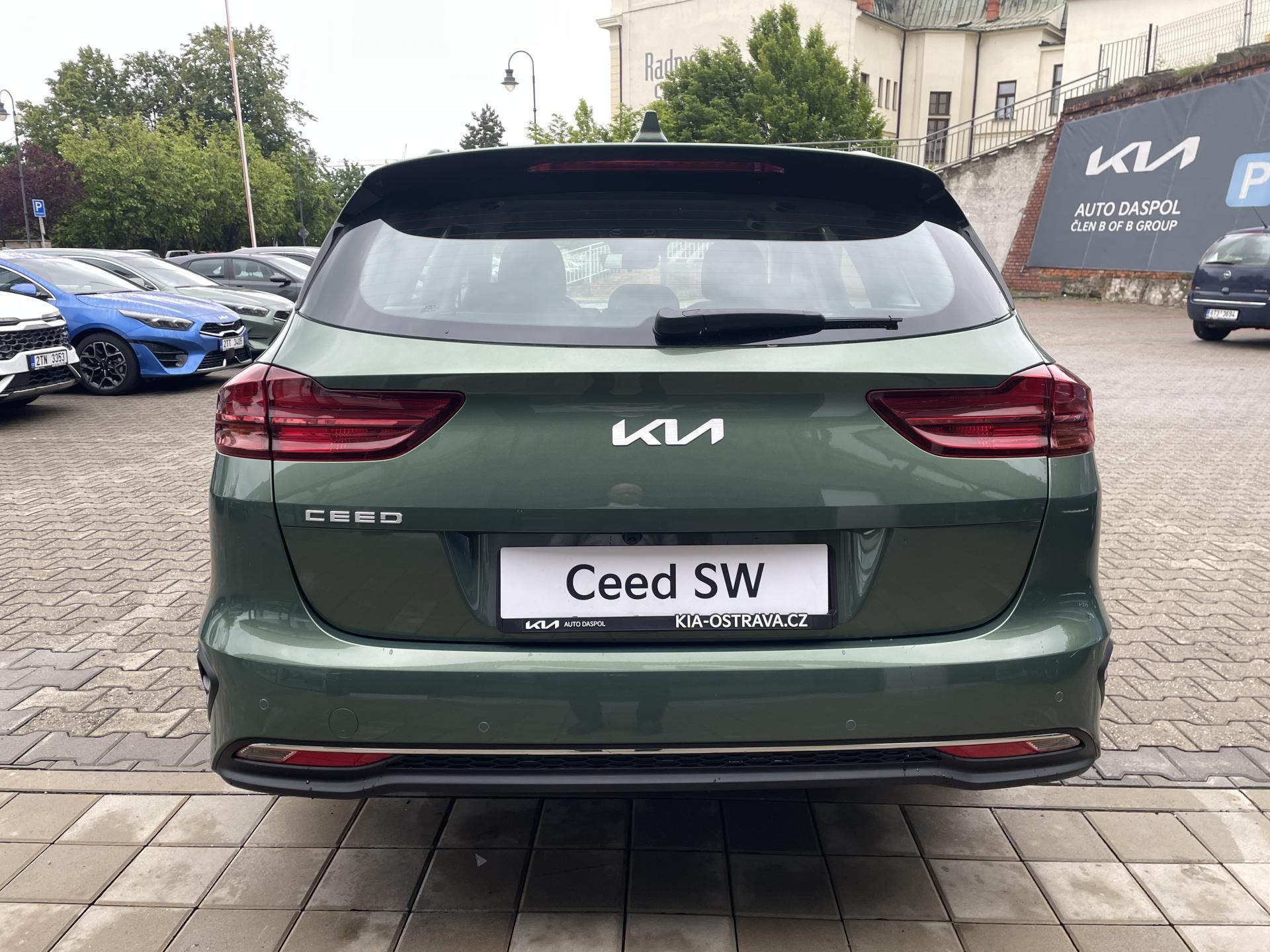 Kia Cee´d, SW 1,5T-GDi 7DCT SPIN"ref.vůz" - fotka 4