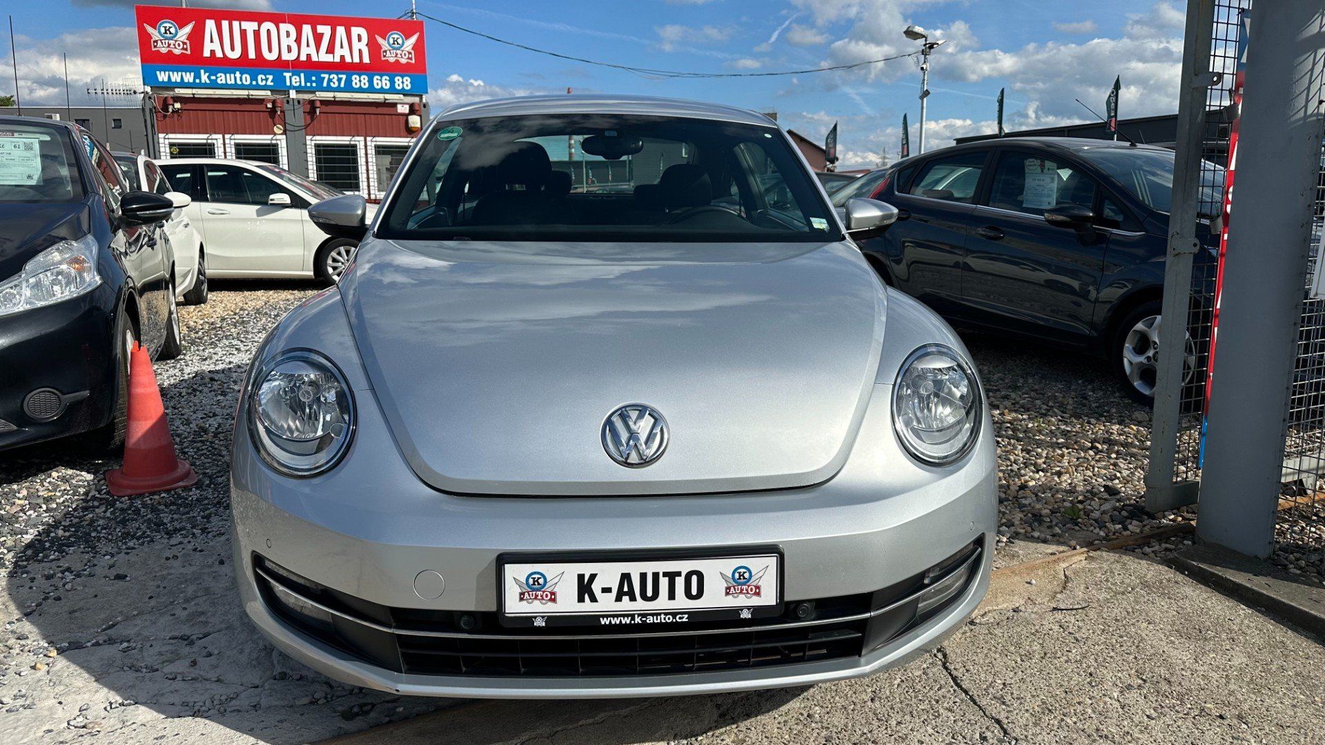 Volkswagen Beetle, 1.2TSI 77kW *ALU*Navi**Stav* - fotka 2