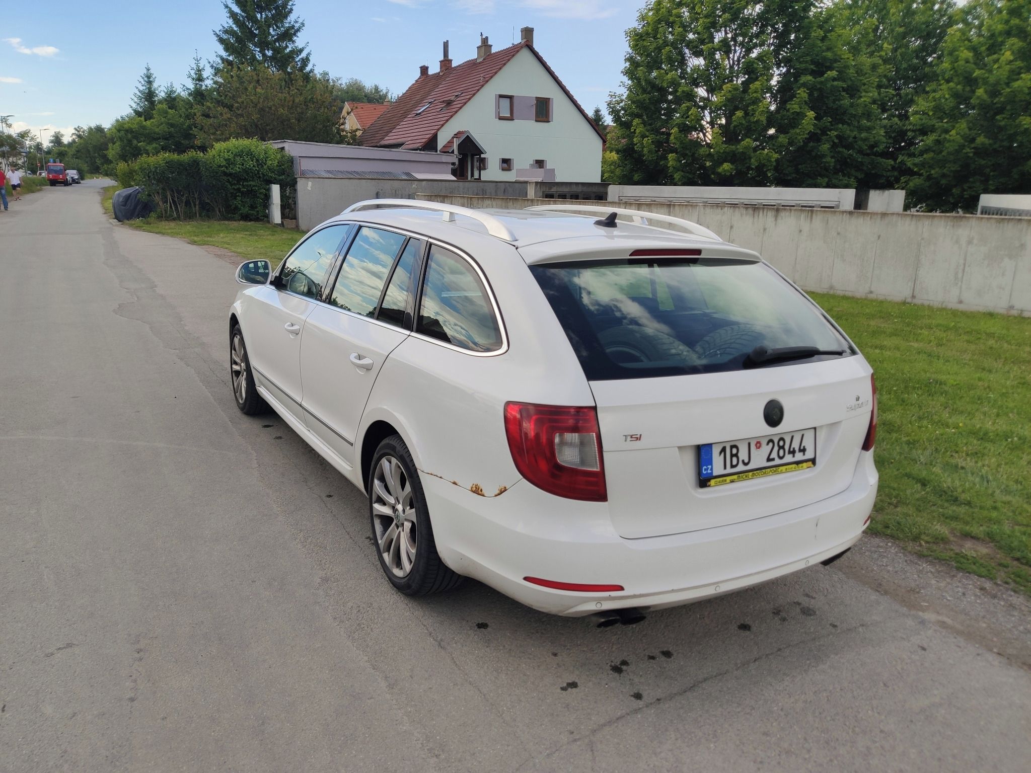 Škoda Superb, 2.0TSi-DSG-147kW-serviska-kola - fotka 4