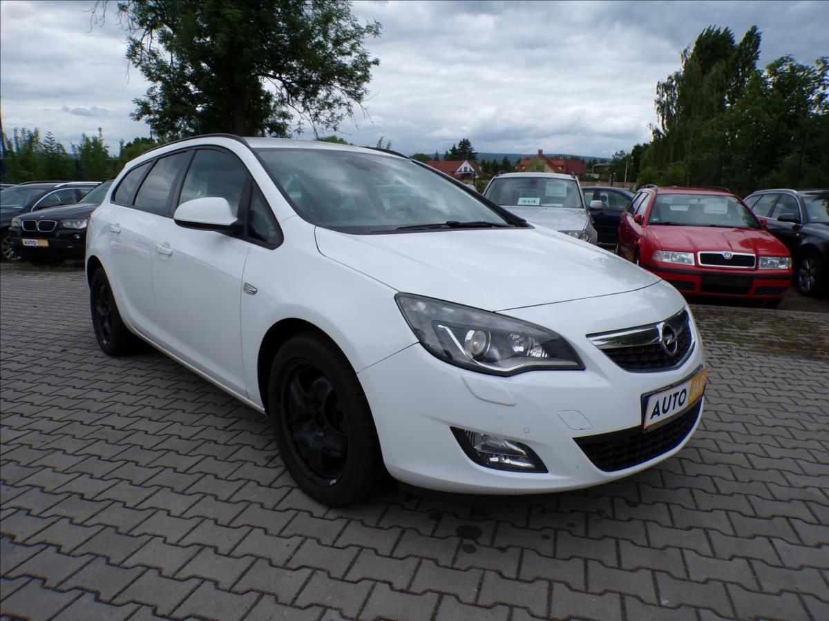 Opel Astra, 1,7 CDTi 96KW XENONY