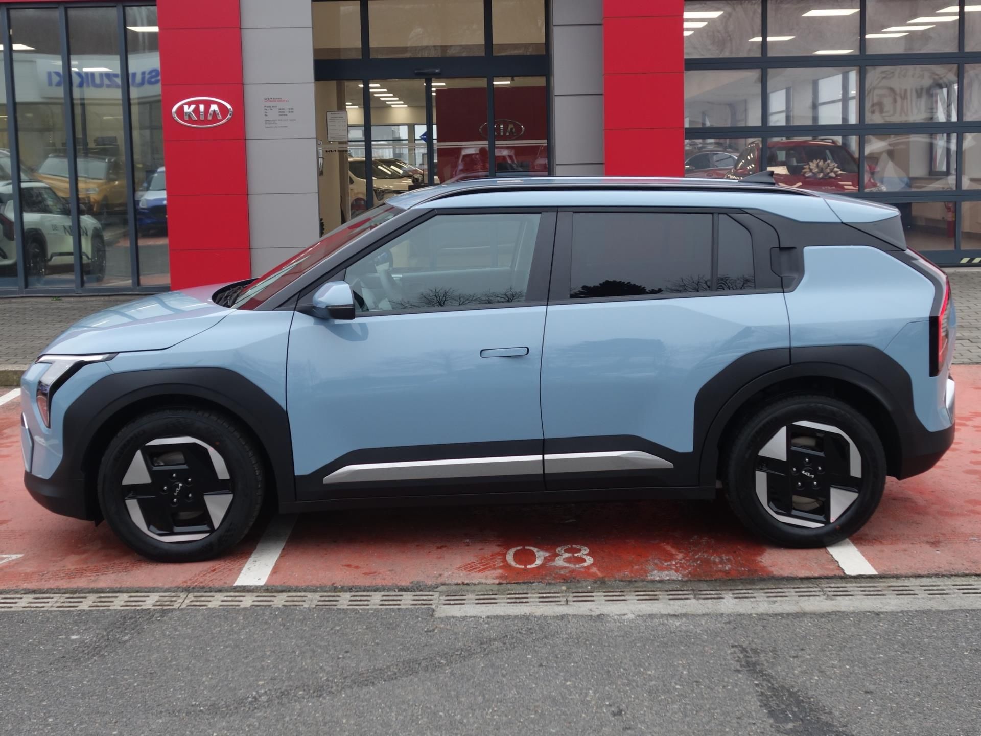 Kia EV3, EARTH 4x2 81,4KWH+ADAS+V2L - fotka 3