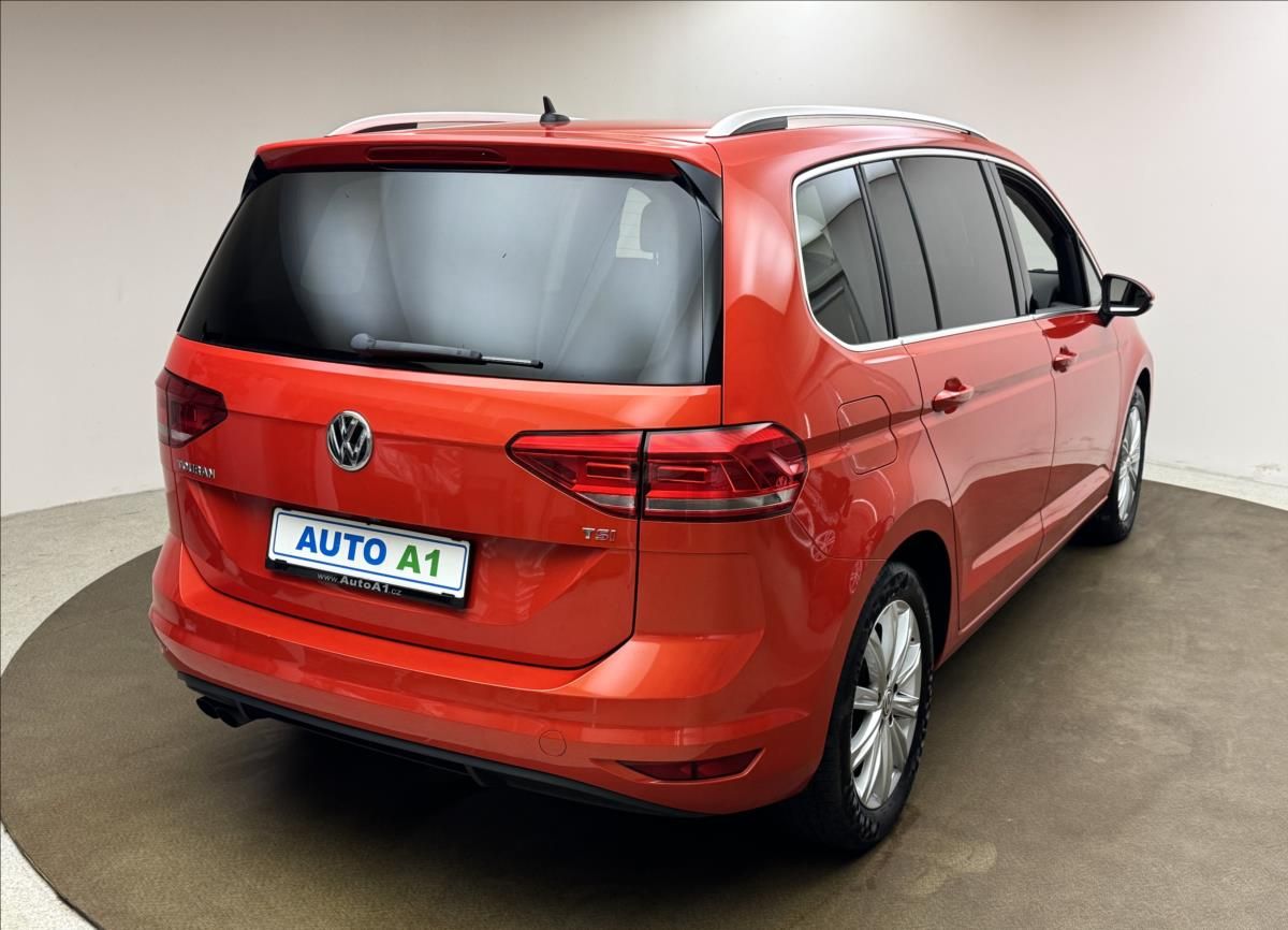 Volkswagen Touran, 1,4 TSi 110kW DSG ACC 5MÍST CZ - fotka 4