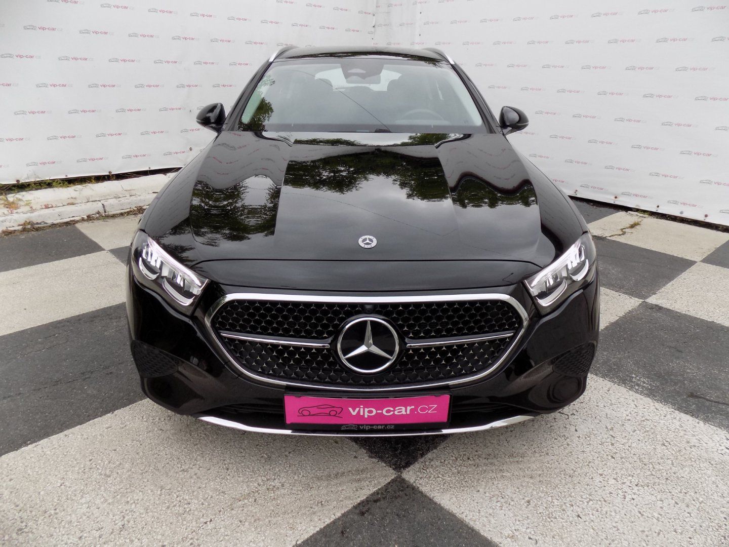 Mercedes-Benz Třídy E, 220d/Performance LED/DPH/ - fotka 4