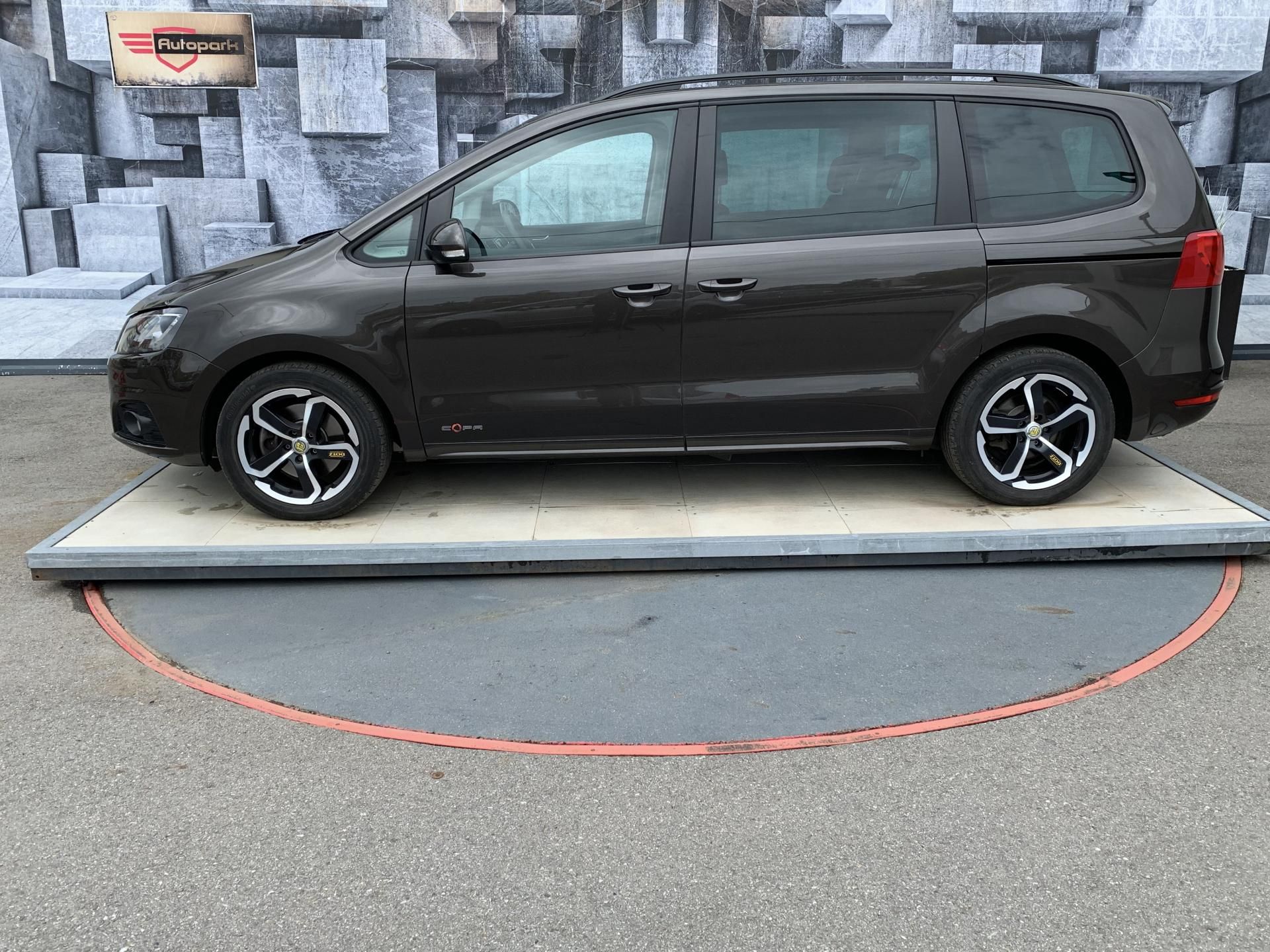 Seat Alhambra, 2.0TDi, 103KW, EL.DVEŘE+KUFR - fotka 4