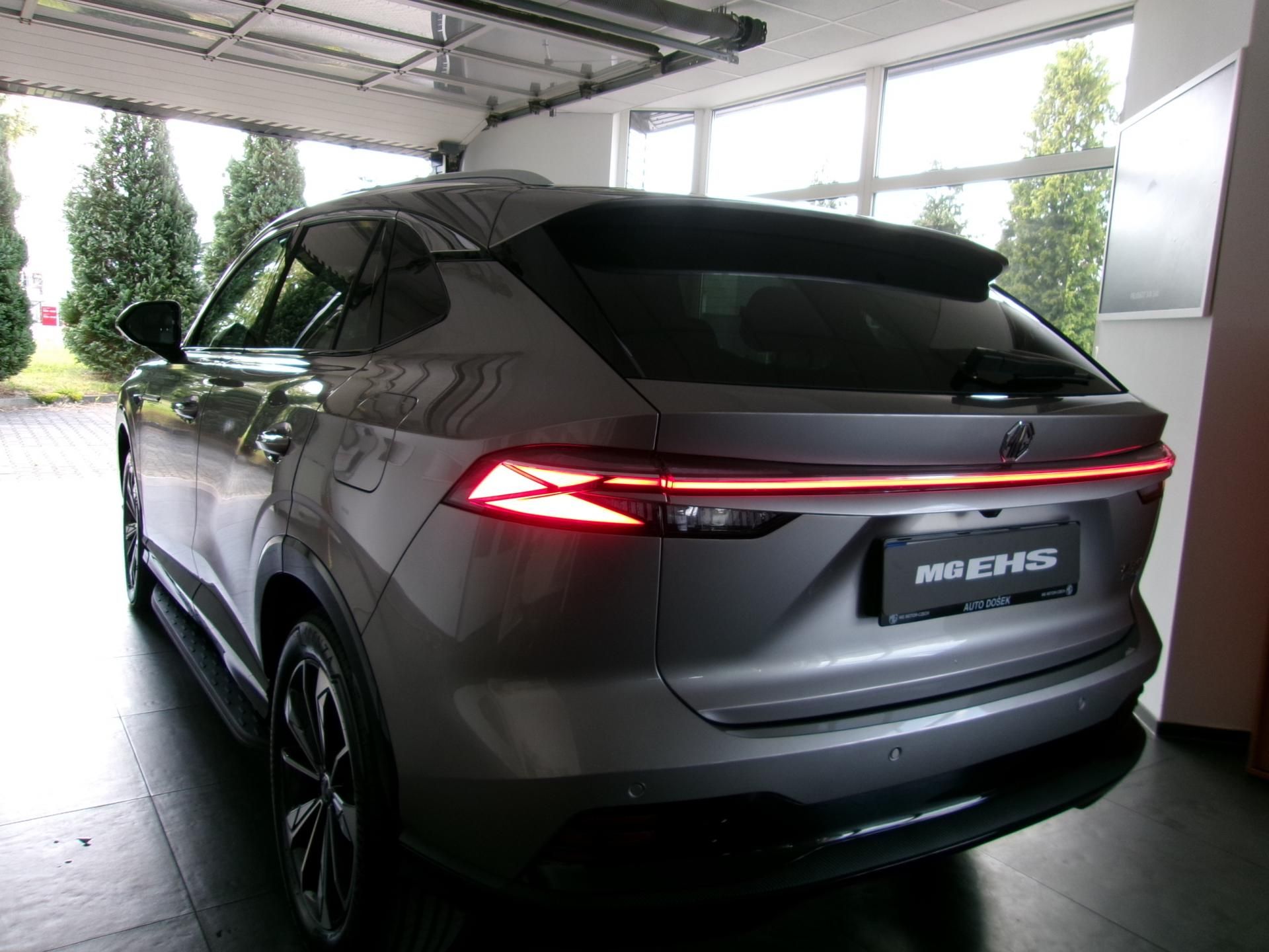 MG HS, nové PHEV Exclusive - fotka 5