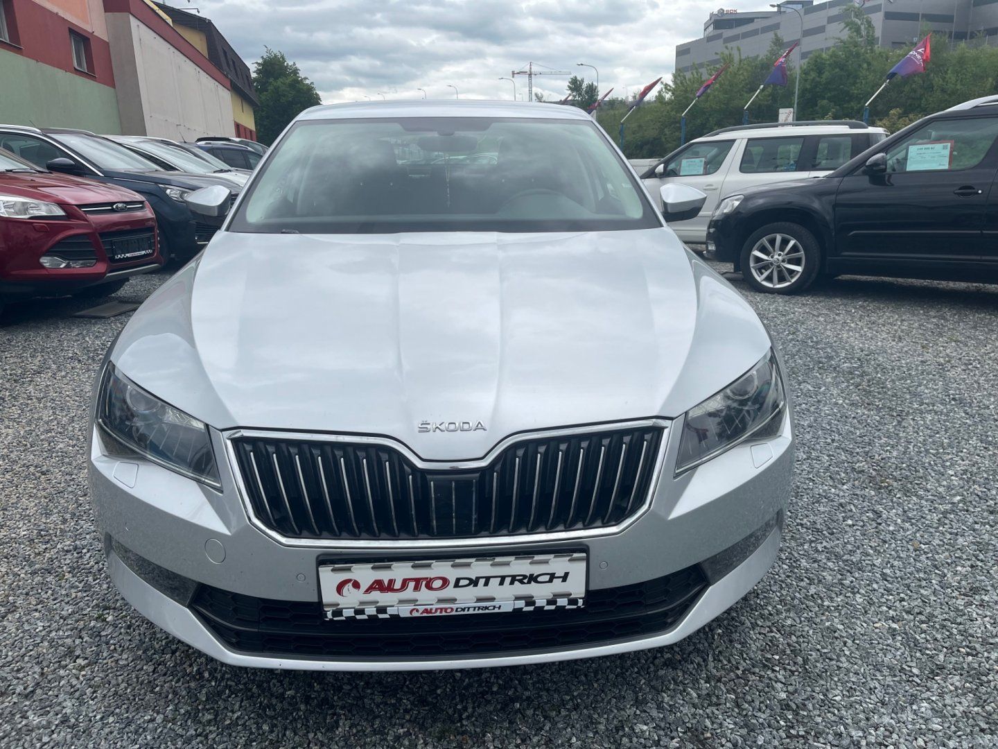 Škoda Superb, 2.0 TDi DSG - fotka 3