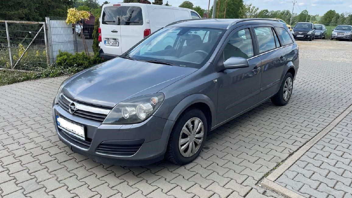 Opel Astra, Caravan 1.7CDTI 16V 74 KW - fotka 2
