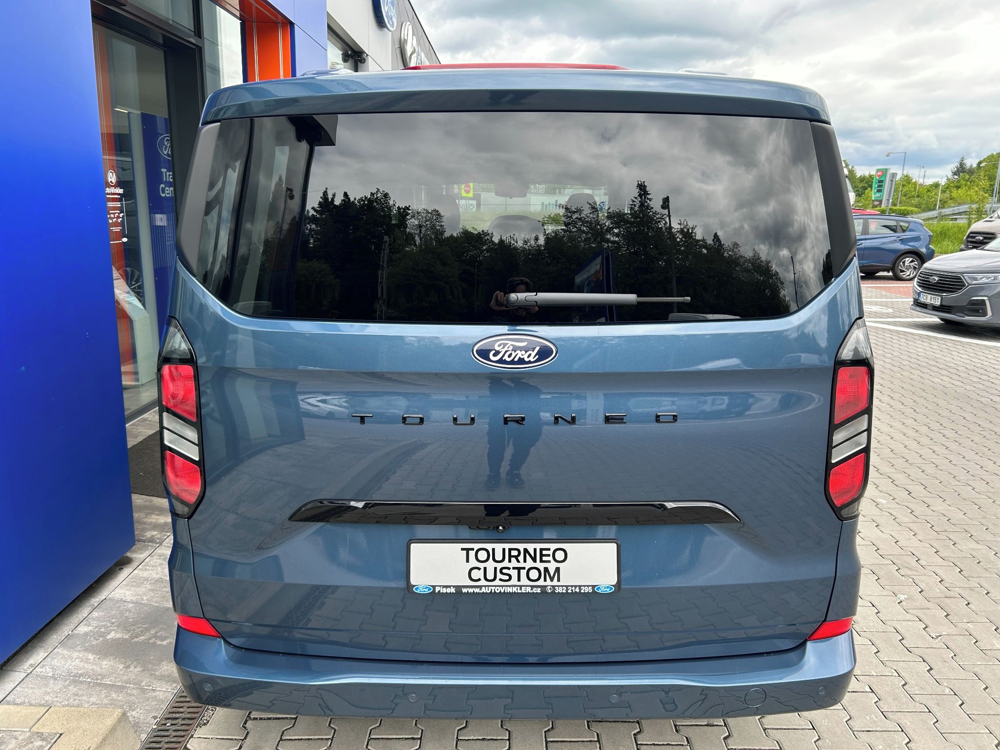 Ford Tourneo Custom, Titanium L2 2.0 EcoBlue 110 kW - fotka 5