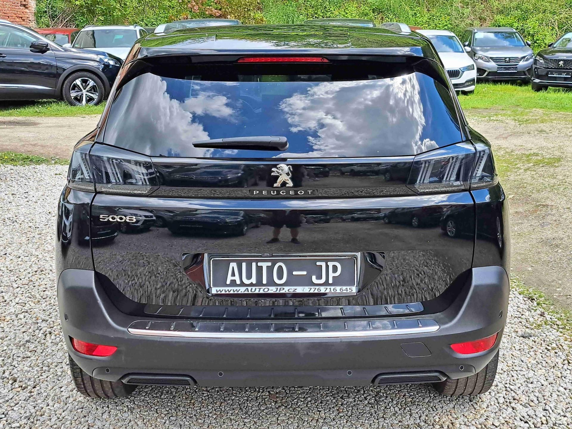 Peugeot 5008, 1,5HDI EAT8 18ALU ALLURE  NAVI - fotka 4