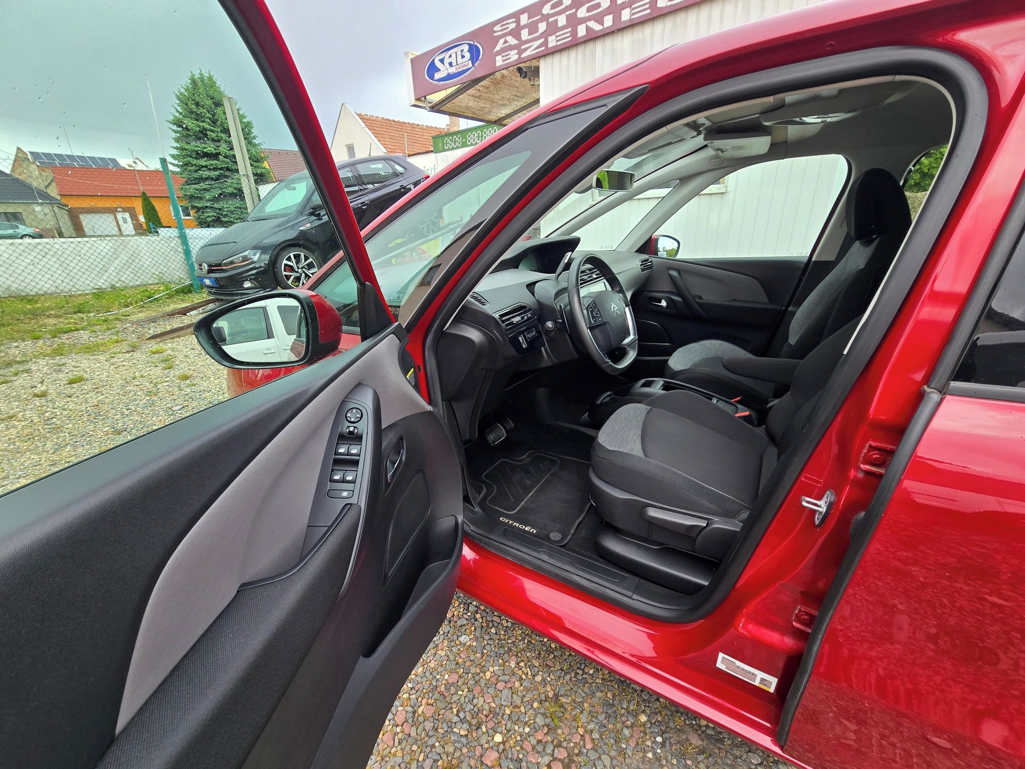 Citroën Grand C4 SpaceTourer, 1,2i 96kW 7míst zálohované - fotka 5