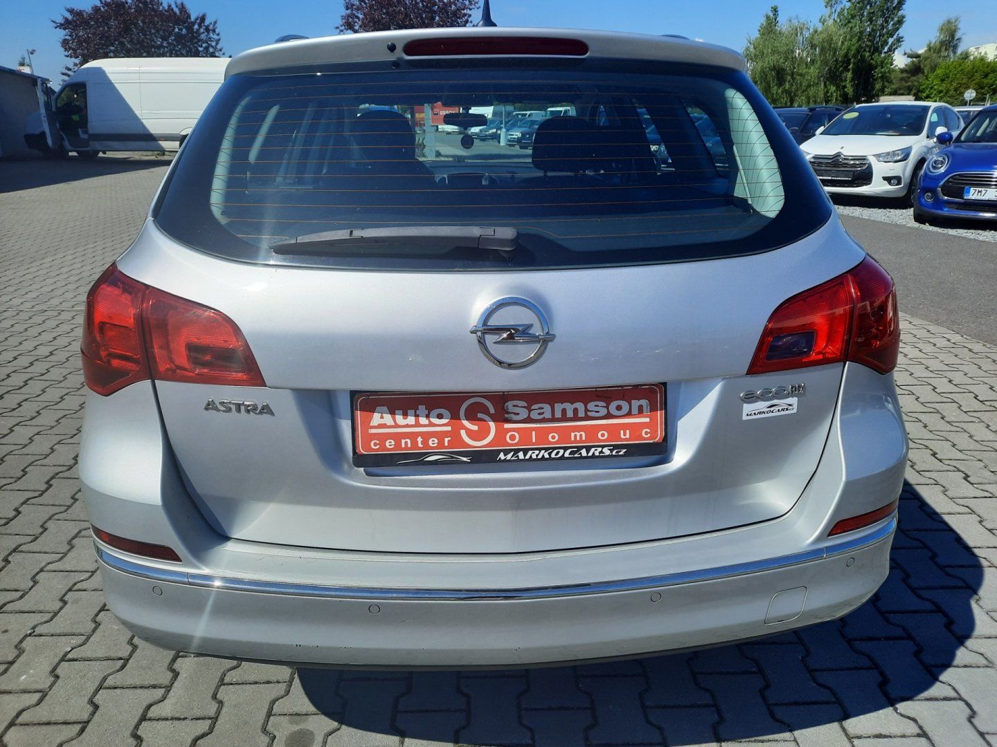 Opel Astra, SPORTS TOURER 1,6 CDTi 81kW - fotka 6