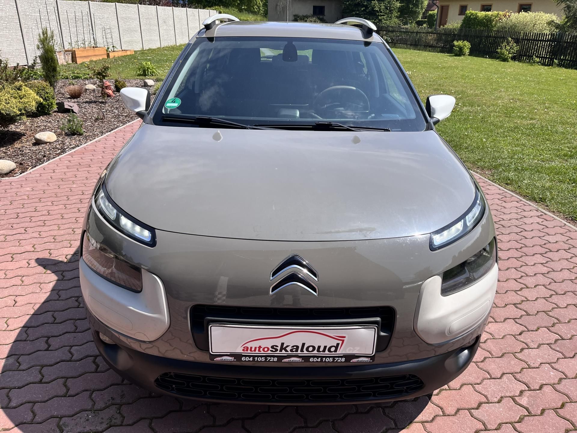 Citroën C4 Cactus, 1,2 81KW,NAVI,ROZVODY,2xKOLA - fotka 2