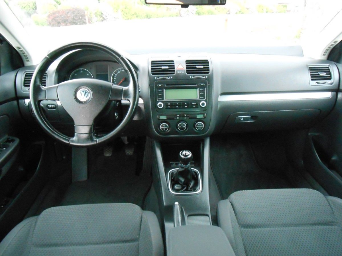 Volkswagen Jetta, 2,0 TDI 125 kW CZ Serviska - fotka 6