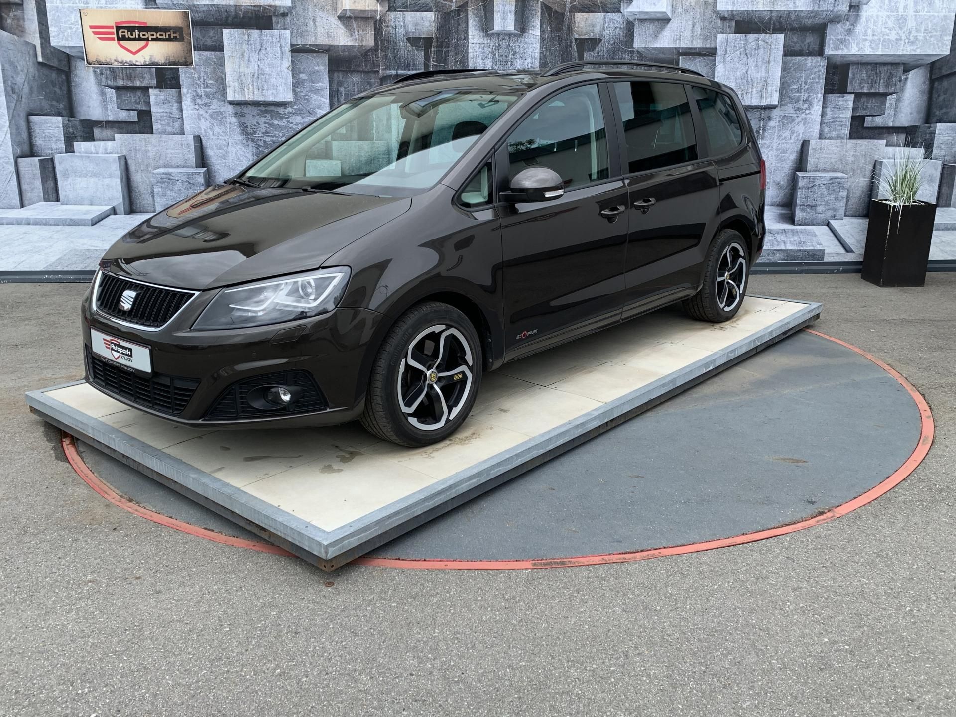 Seat Alhambra, 2.0TDi, 103KW, EL.DVEŘE+KUFR - fotka 3