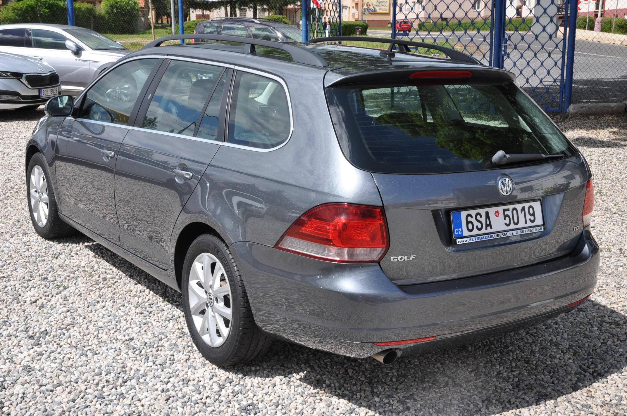 Volkswagen Golf, VI 1.6TDi 77kW KOMBI - fotka 4