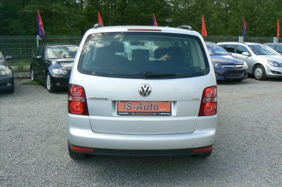 Volkswagen Touran, 1,9 TDi  TREND- SERVISOVÁNO - fotka 6