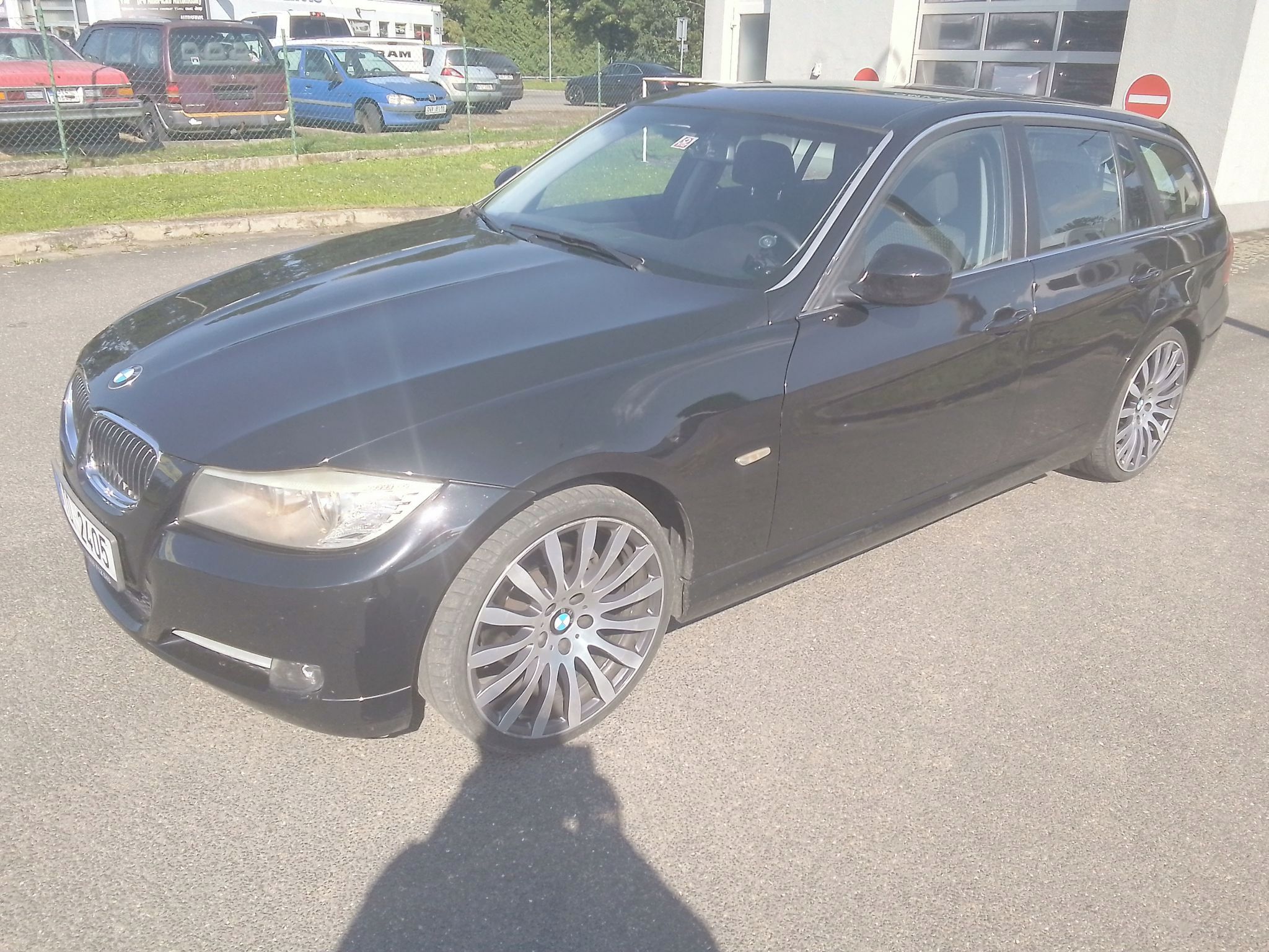 BMW Řada 3, 2.0 318d Touring - fotka 6