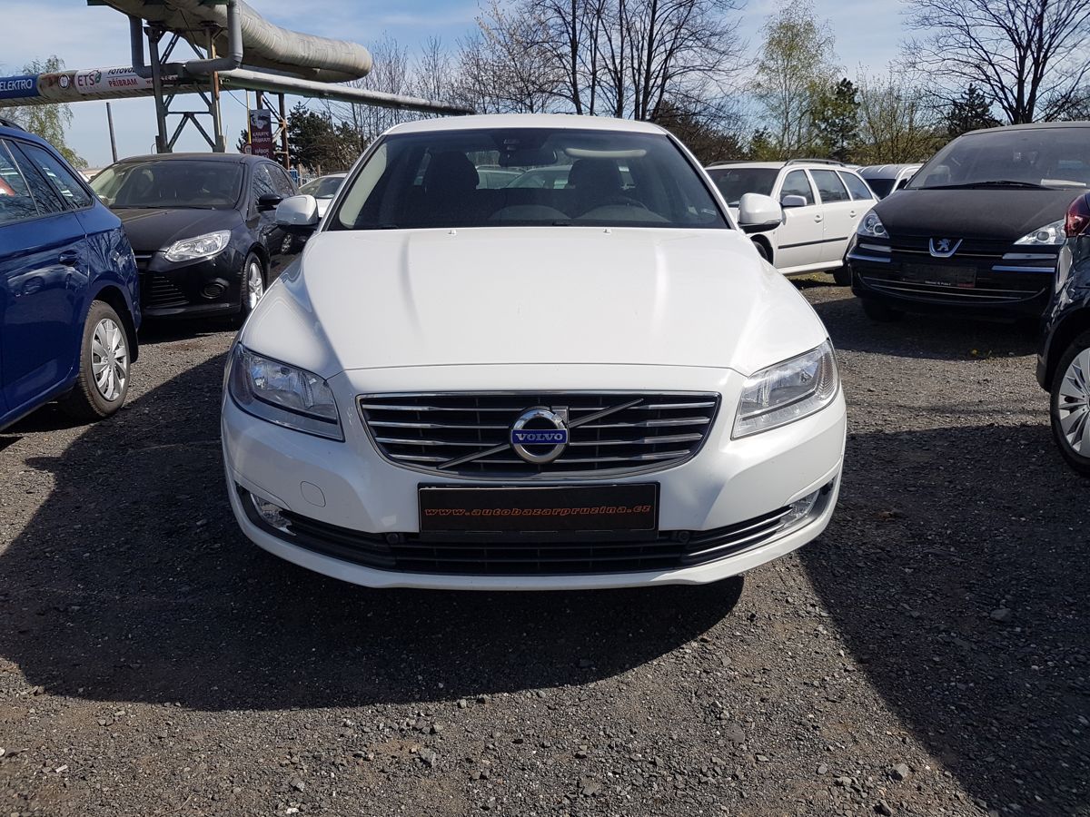 Volvo V70, 2.0D NAVI EL. KUFR - fotka 2