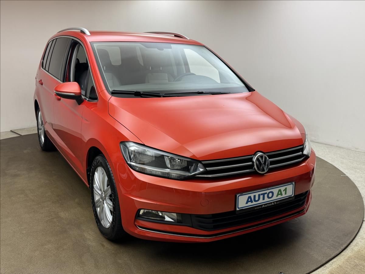Volkswagen Touran, 1,4 TSi 110kW DSG ACC 5MÍST CZ - fotka 3