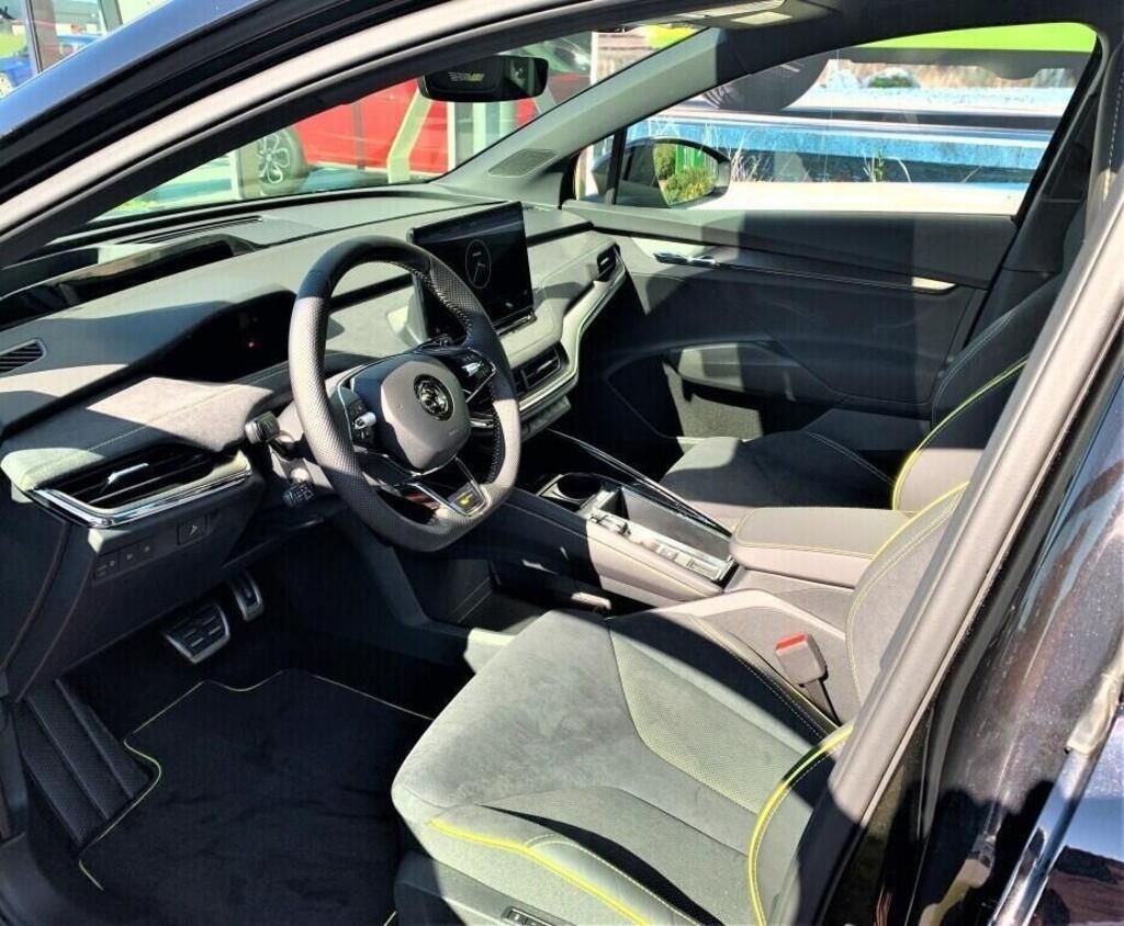 Škoda Enyaq, Coupé RS 82 kWh 4x4 220 kW - fotka 6