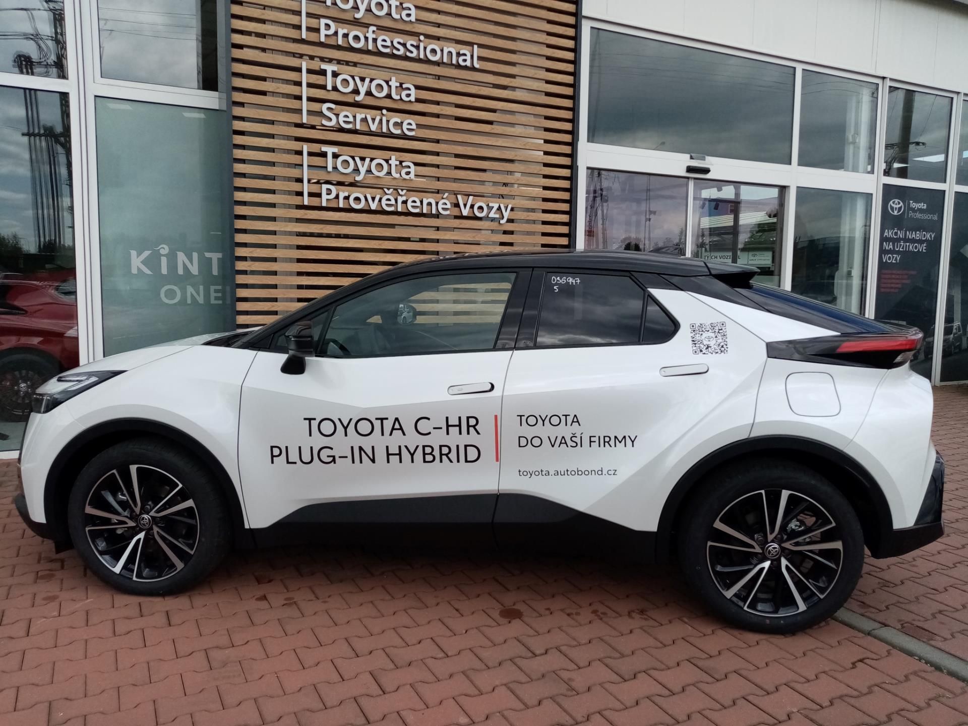 Toyota C-HR, 2.0 PHEV 4x2 EXECUTIVE - fotka 5