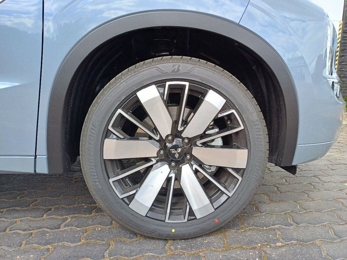 Mitsubishi Outlander, Instyle+ 2,4 MIVEC 2xelektromo - fotka 6