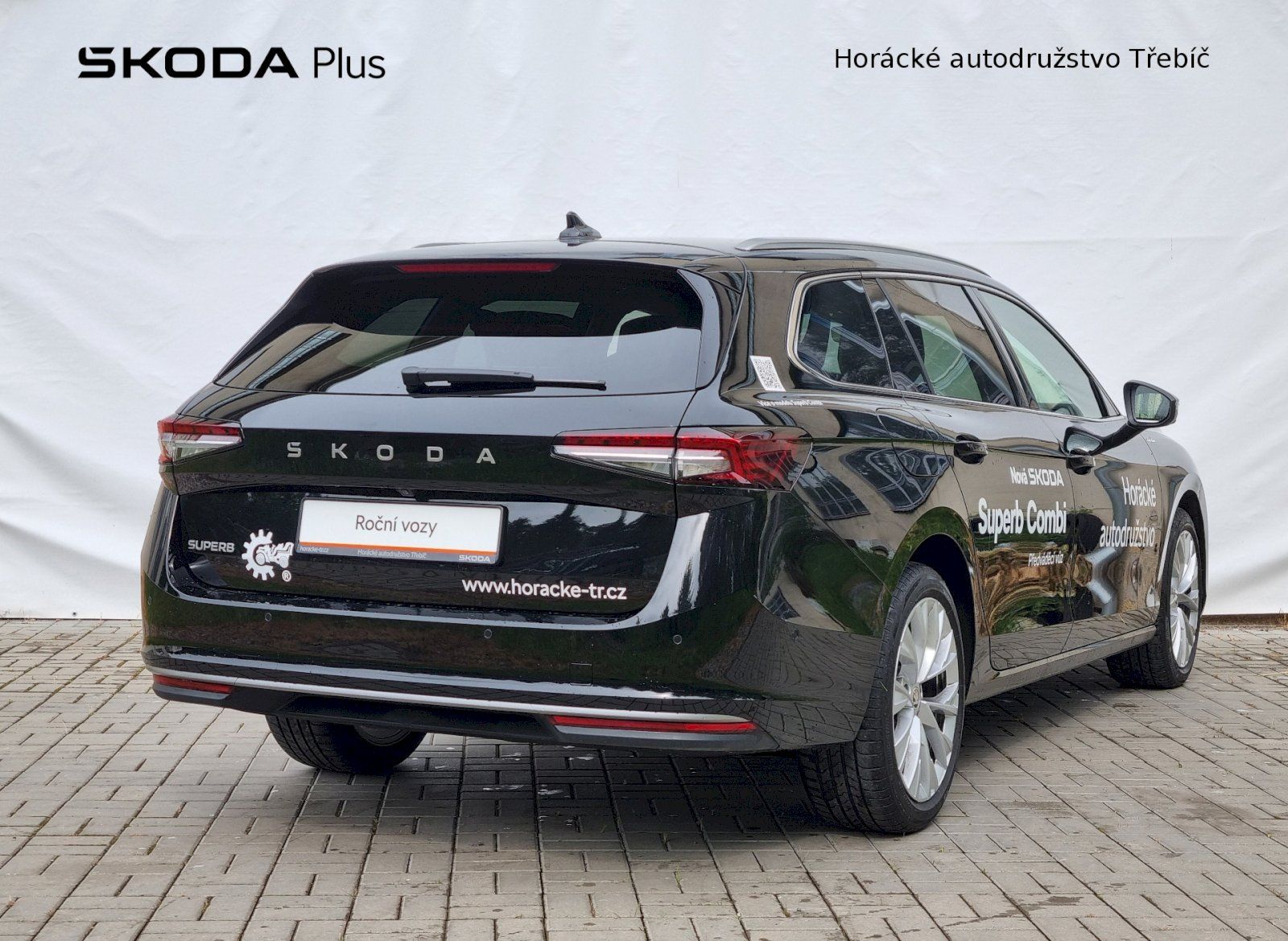 Škoda Superb, L&K 2.0TDI 110kW DSG Combi - fotka 2