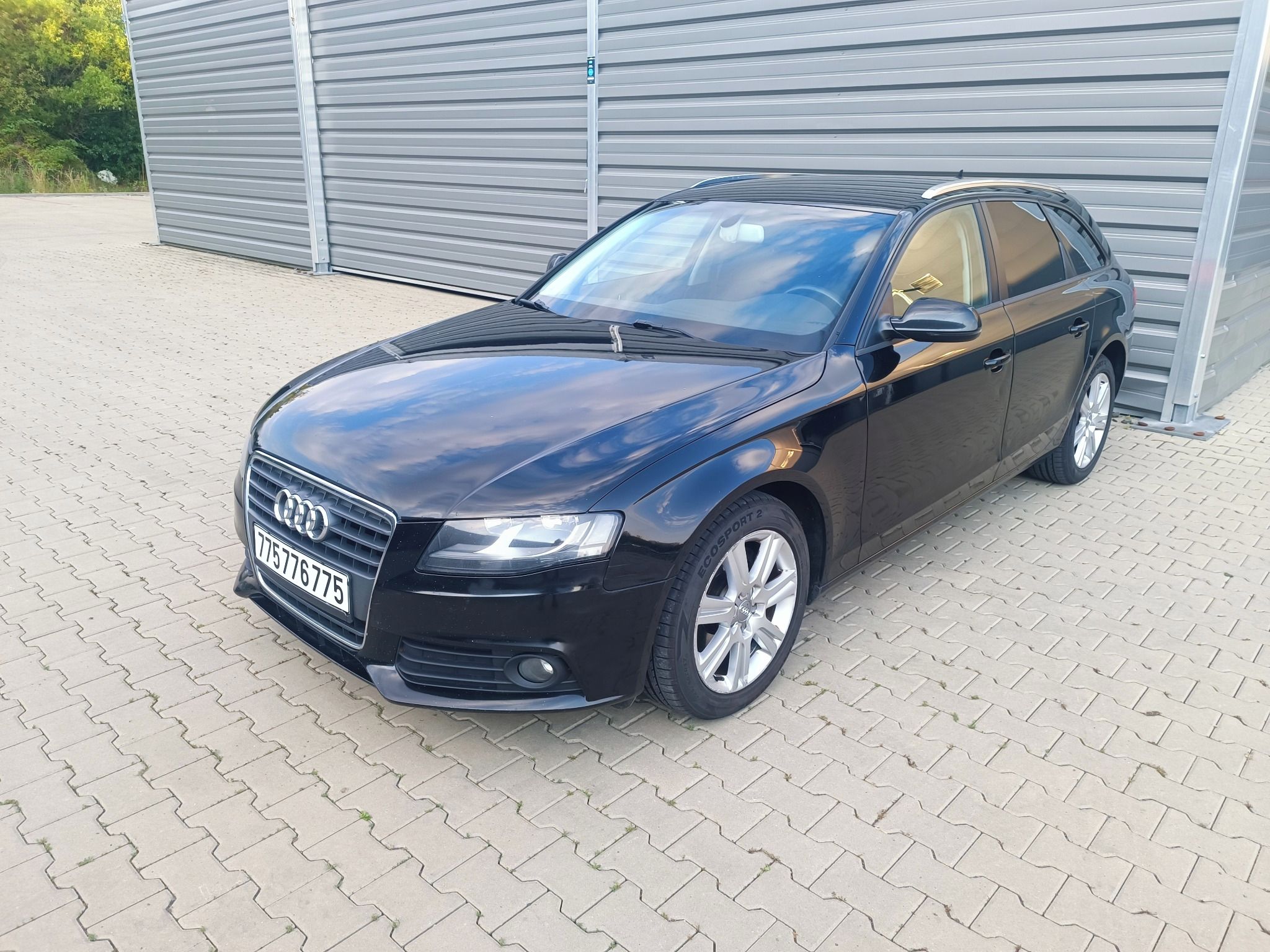 Audi A4, 2,0TDI,NAVI,servisní knížka