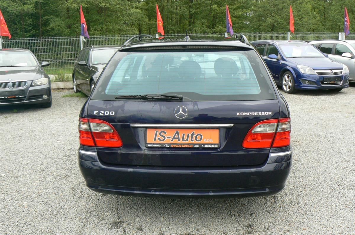 Mercedes-Benz Třídy E, 1,8 200K COMBI - fotka 5