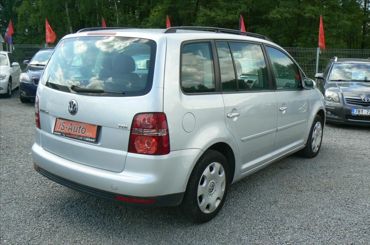 Volkswagen Touran, 1,9 TDi  TREND- SERVISOVÁNO - fotka 5