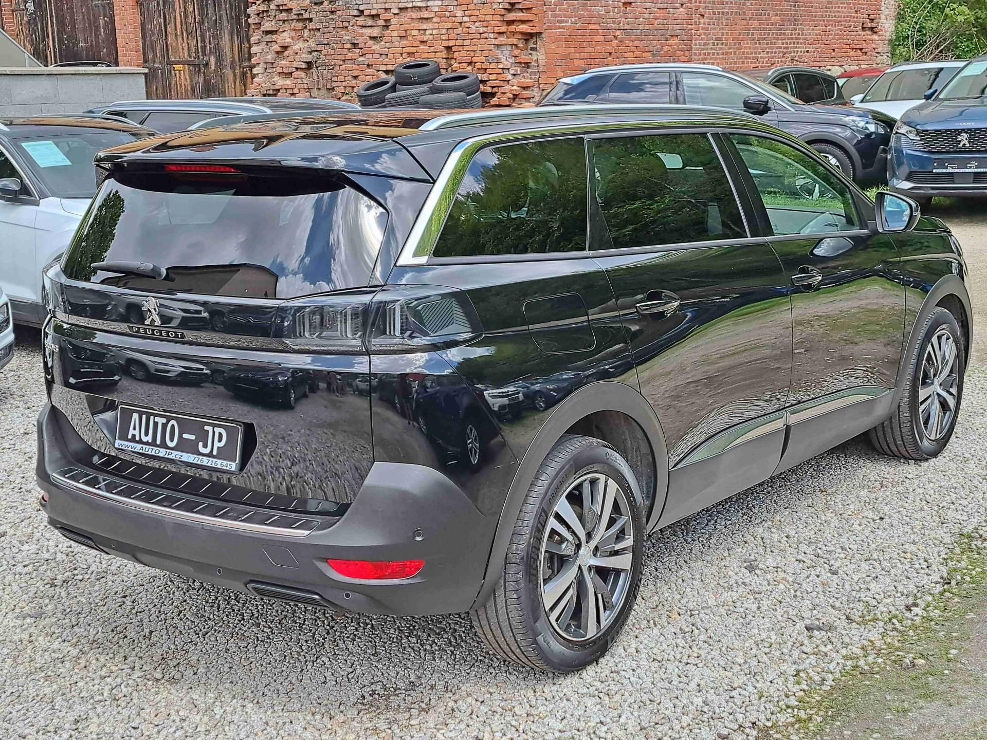 Peugeot 5008, 1,5HDI EAT8 18ALU ALLURE  NAVI - fotka 3