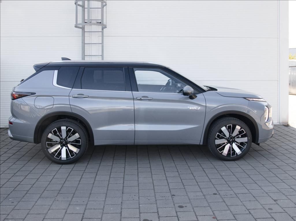 Mitsubishi Outlander, 2,4 PHEV 306k AT 4x4  Instyle+ - fotka 3