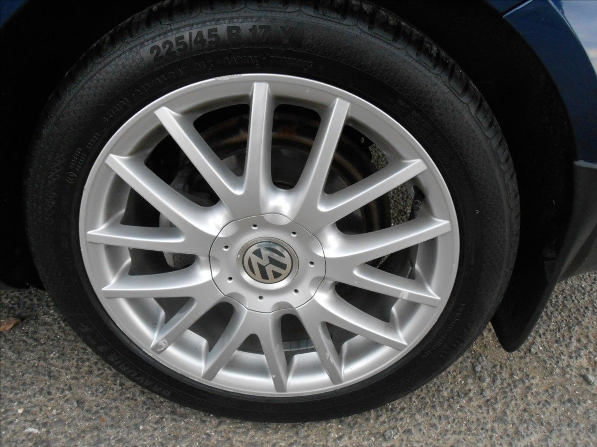 Volkswagen Jetta, 2,0 TDI 125 kW CZ Serviska - fotka 5