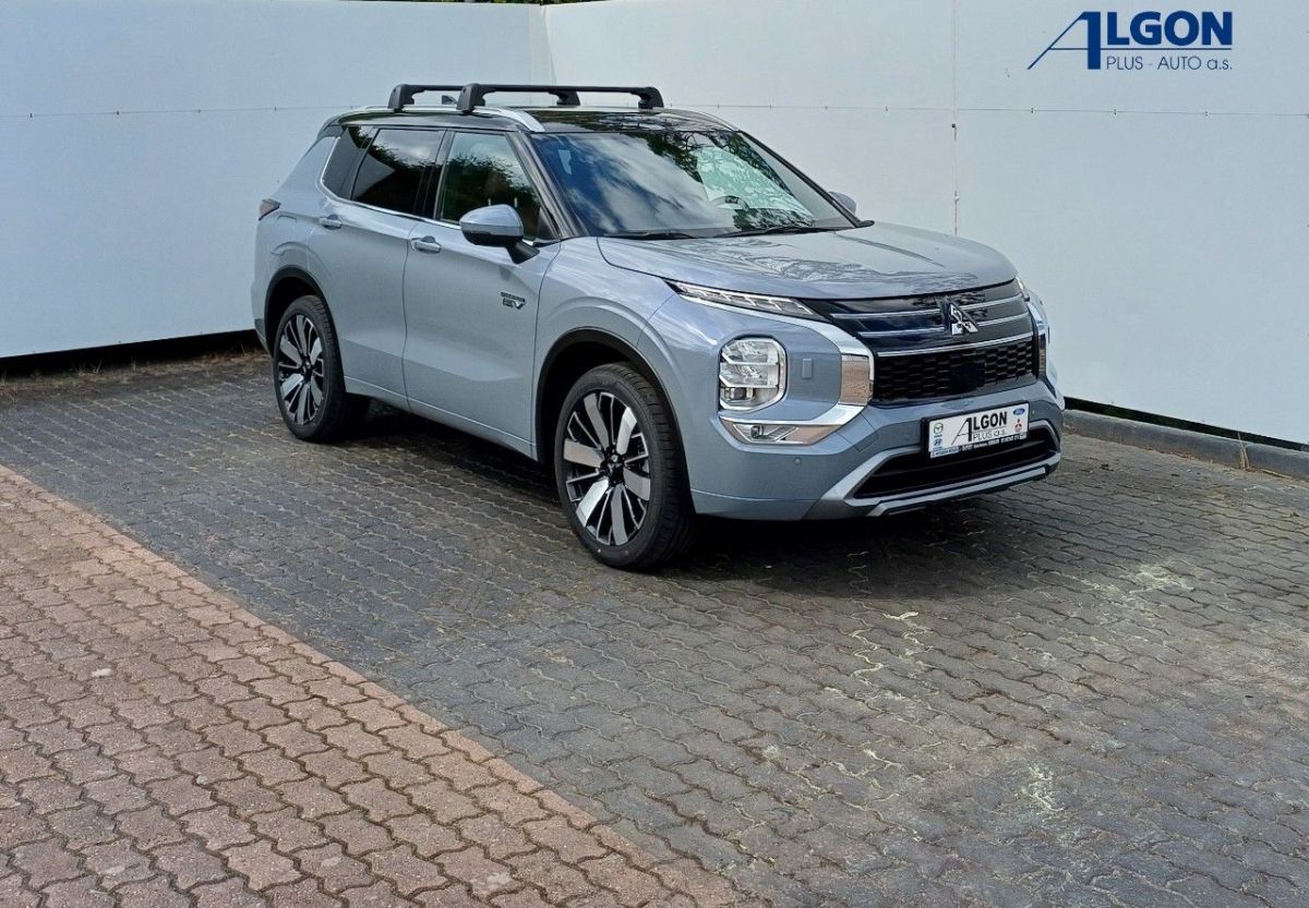 Mitsubishi Outlander, Instyle+ 2,4 MIVEC 2xelektromo