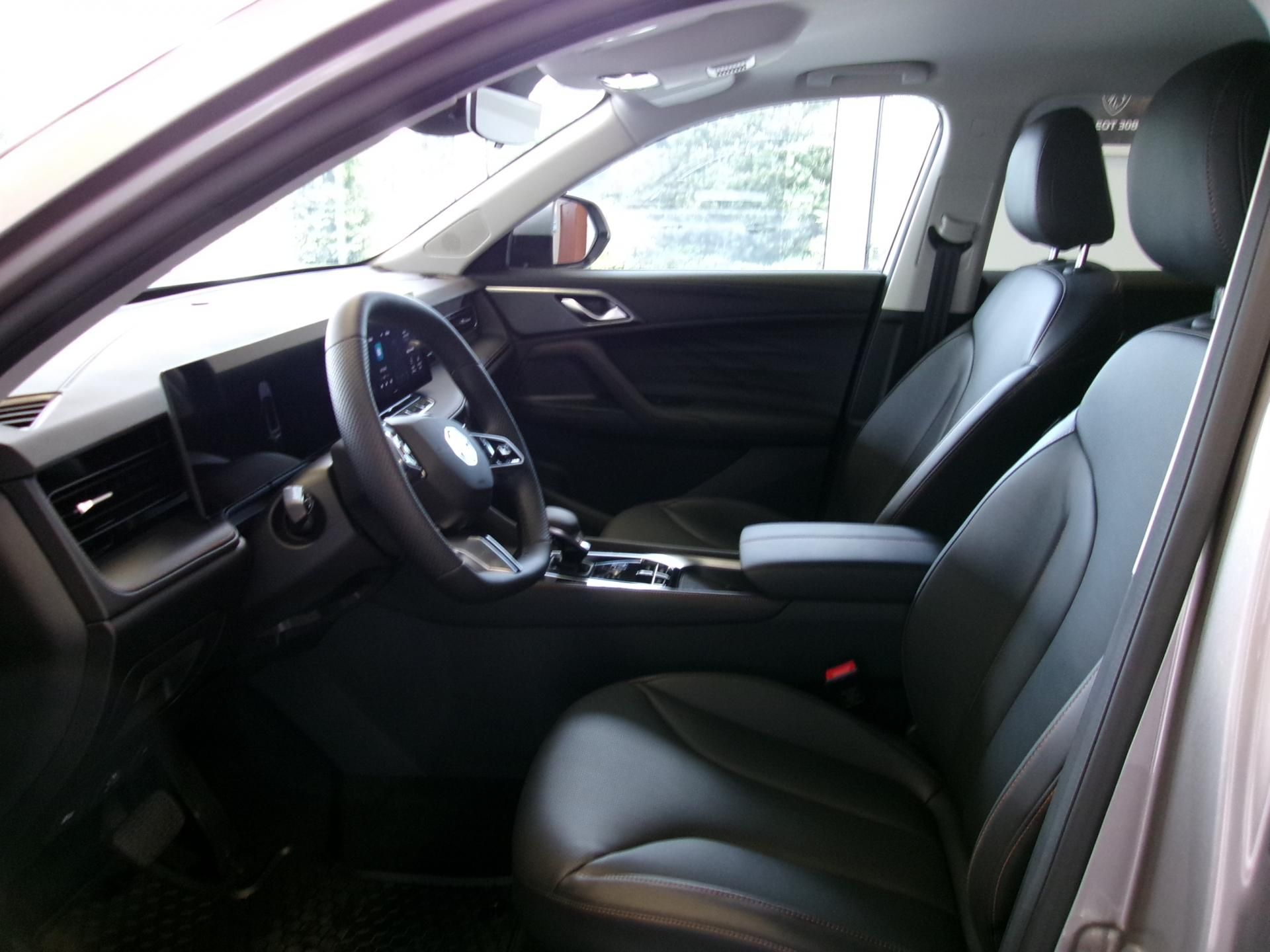 MG HS, nové PHEV Exclusive - fotka 6