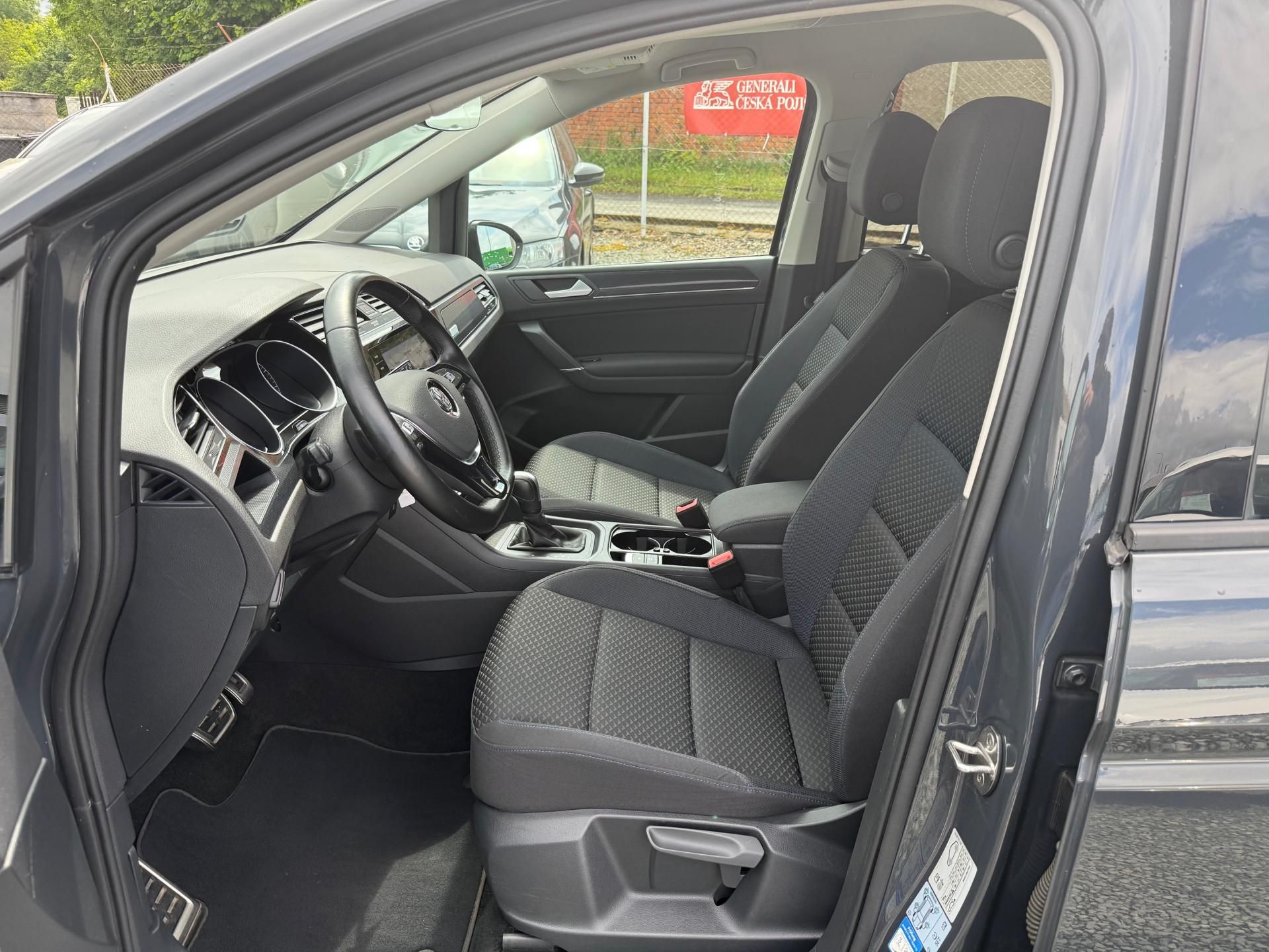 Volkswagen Touran, 2.0 TDI DSG UNITED LED ACC - fotka 6