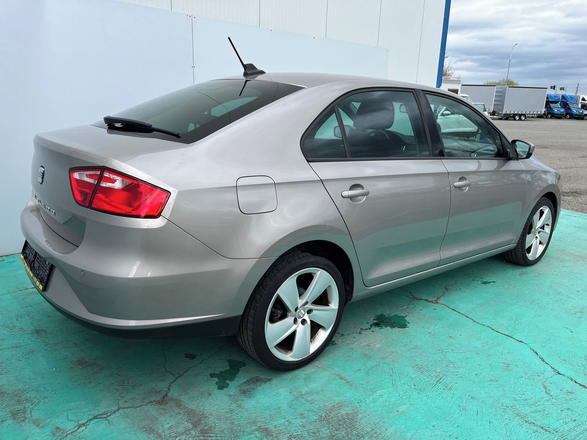 Seat Toledo, 1.6TDI Style, Aut. Klima, Navi - fotka 2