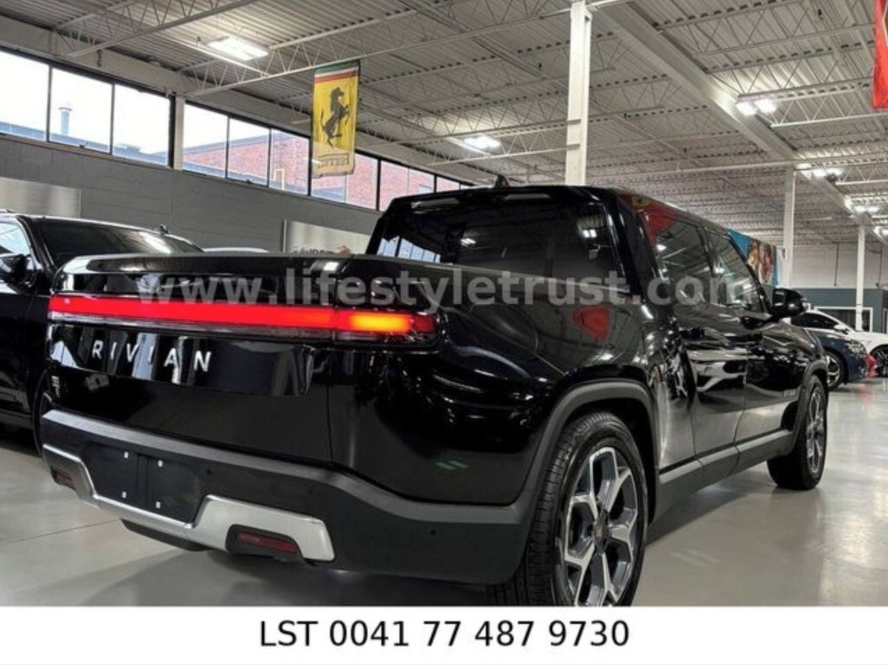 Ostatní, 2024 Rivian R1T Crew Cab 4x4 - fotka 2