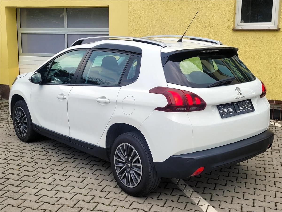Peugeot 2008, 1,2 MÁLO NAJETO*CZ - fotka 6