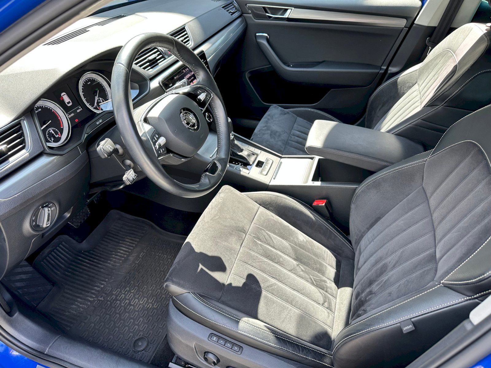 Škoda Superb, 1.5 TSI 110kW ACT Style Combi - fotka 6