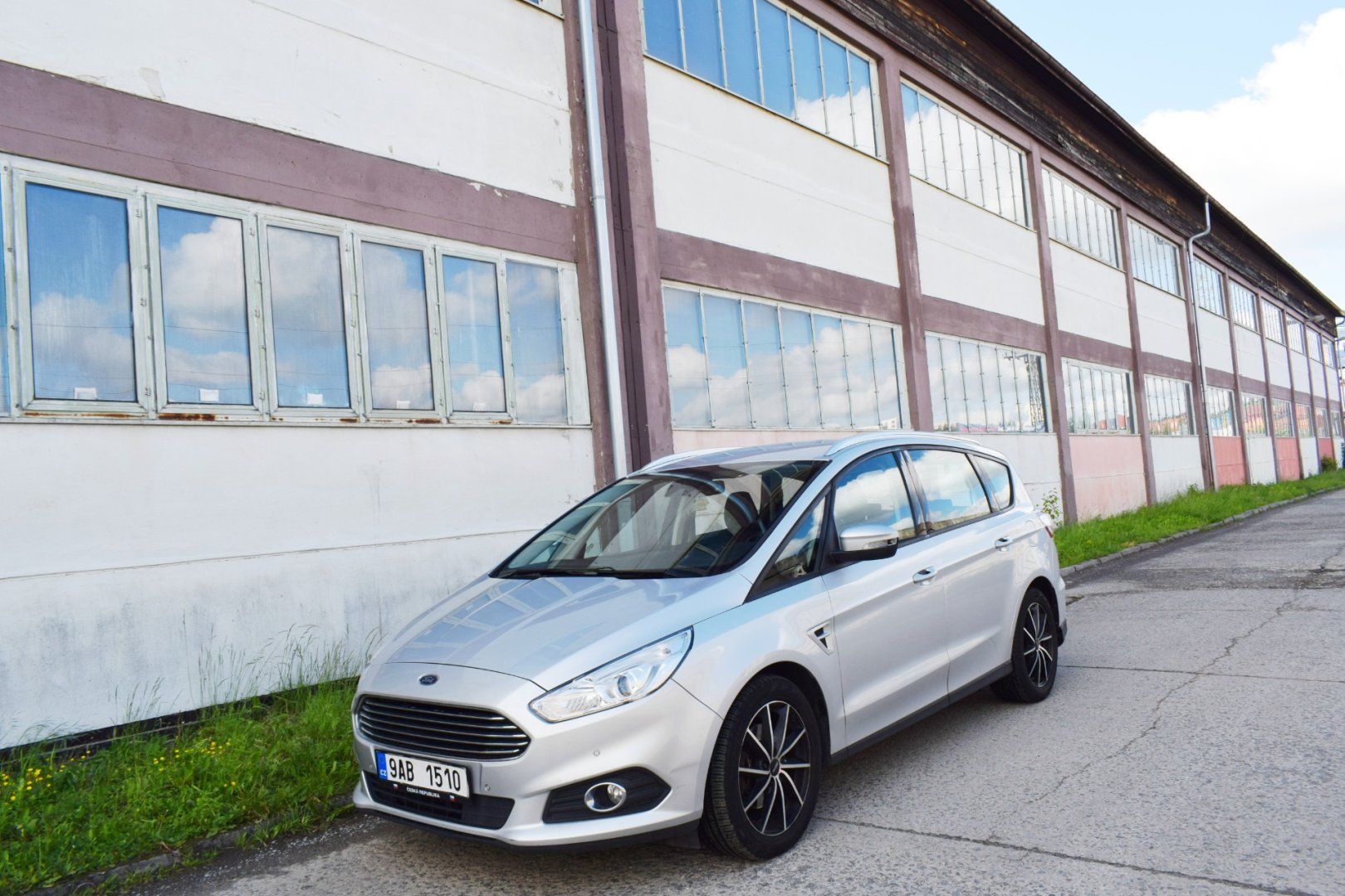 Ford S-MAX, 2.0TDCi 132KW/AUTOMAT/TITANIUM - fotka 2
