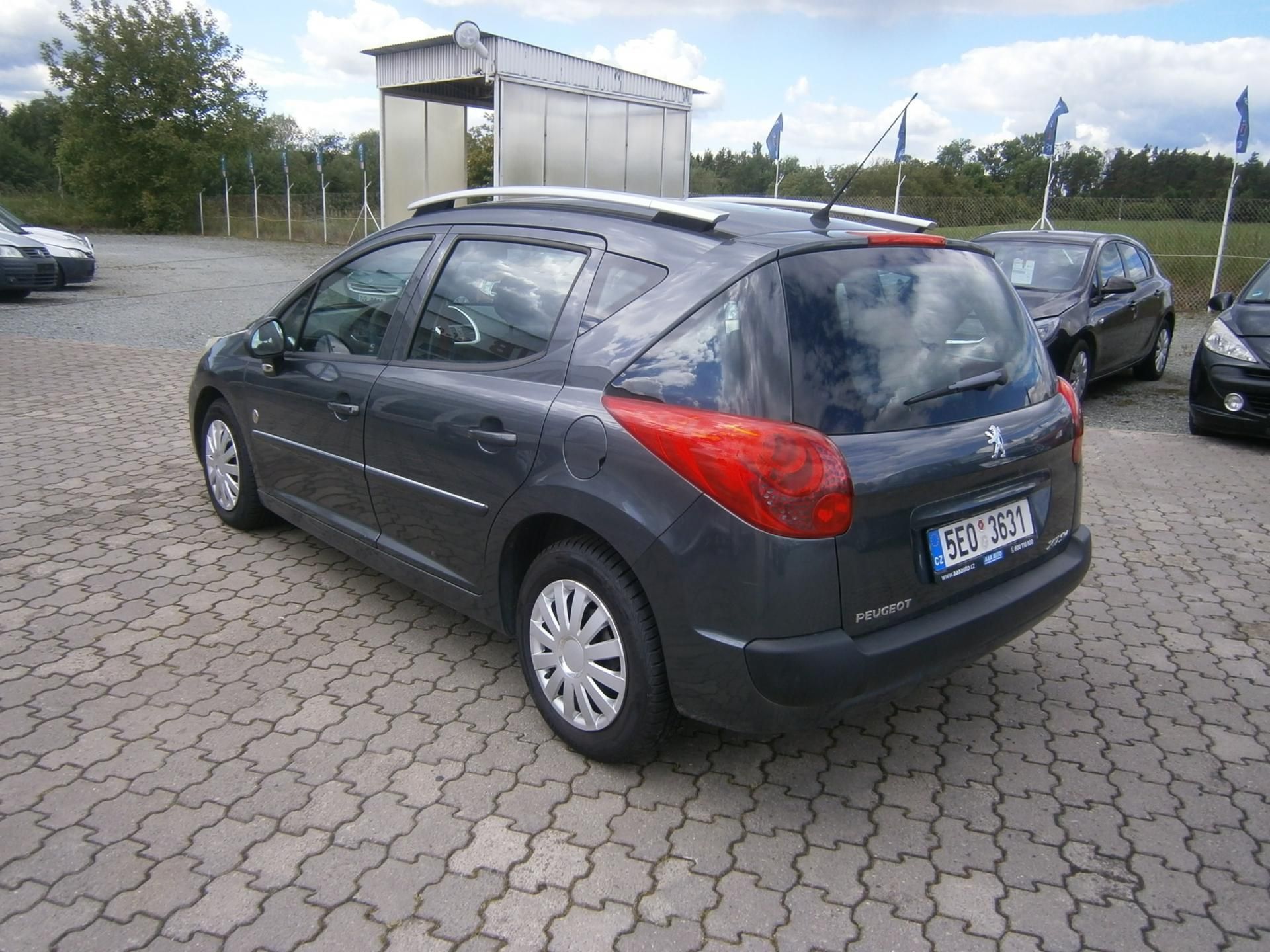 Peugeot 207, 1.6HDi 68kw,CZ - fotka 5