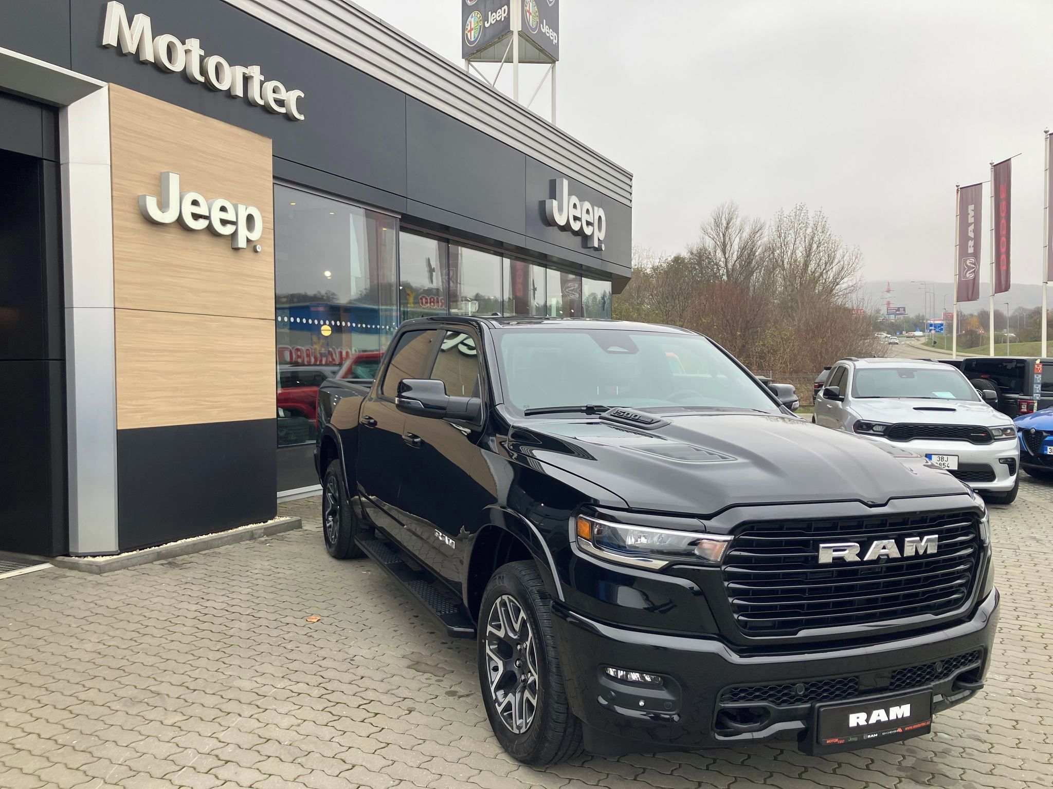 RAM 1500, 3.0 I6 LPG 426k LARAMIE SPORT - fotka 2