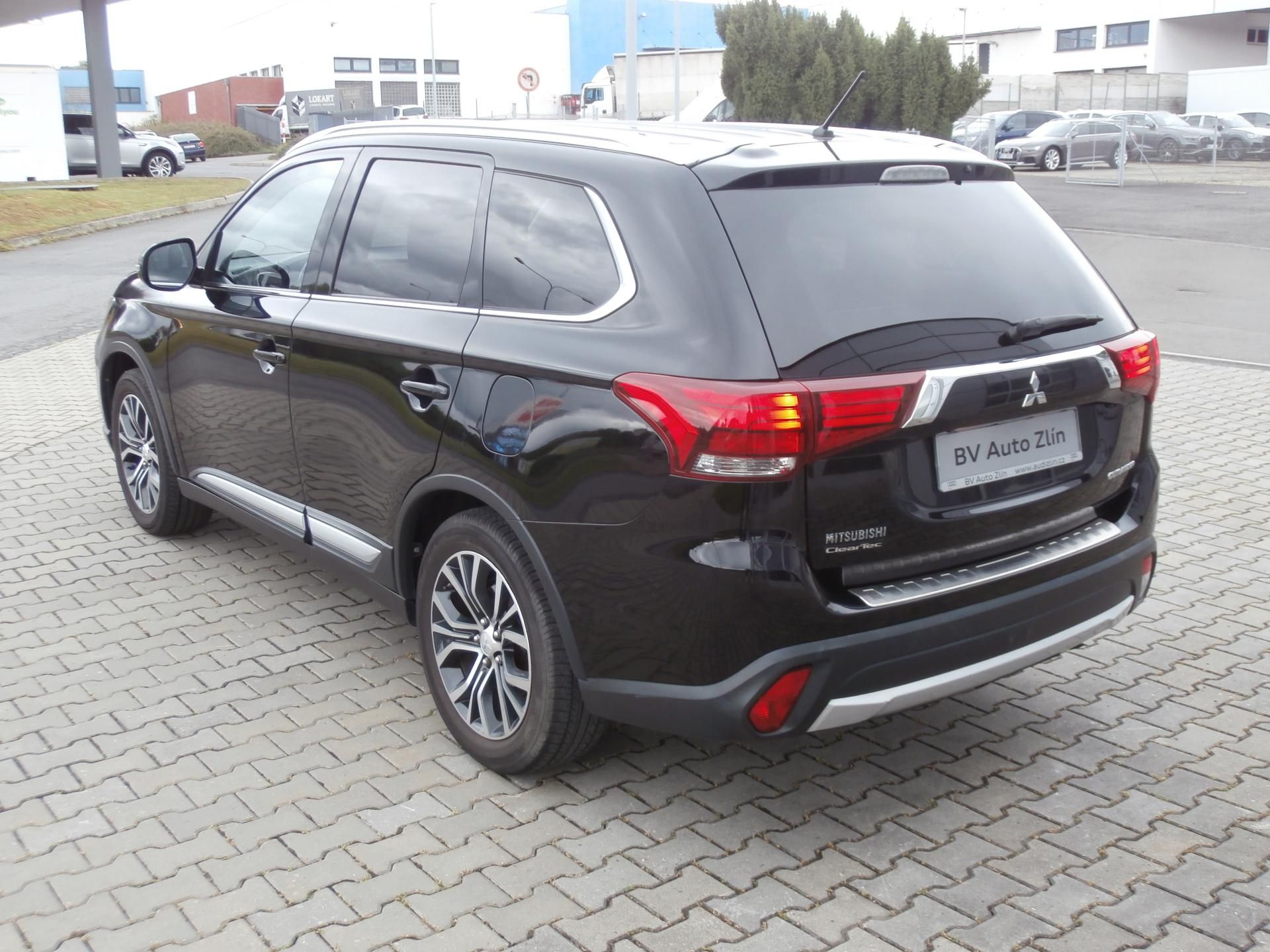 Mitsubishi Outlander, 2.2D 110kW 6 st. MAN 4X4 - fotka 3
