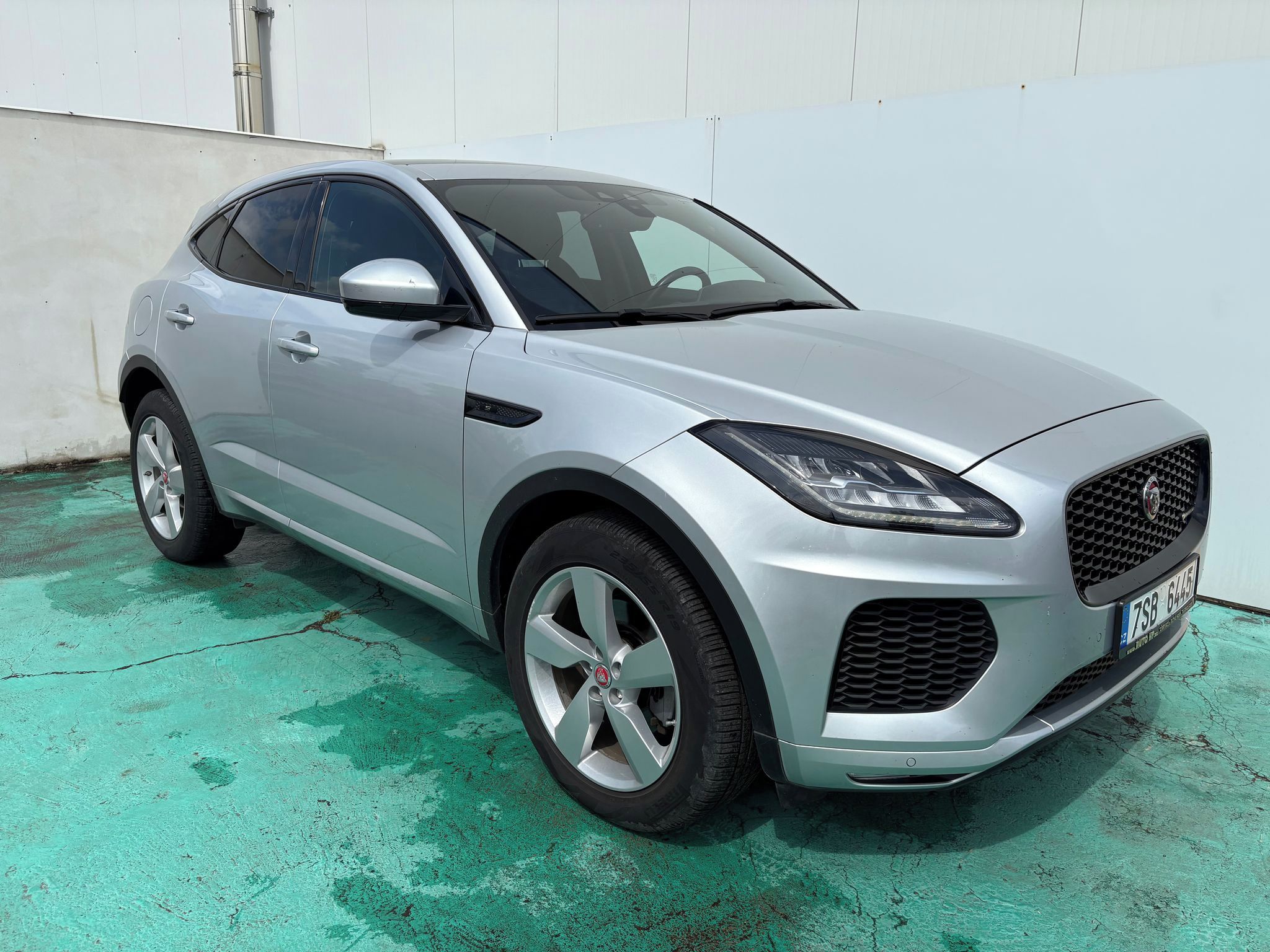 Jaguar E-Pace, D180 R-Dynamic AWD