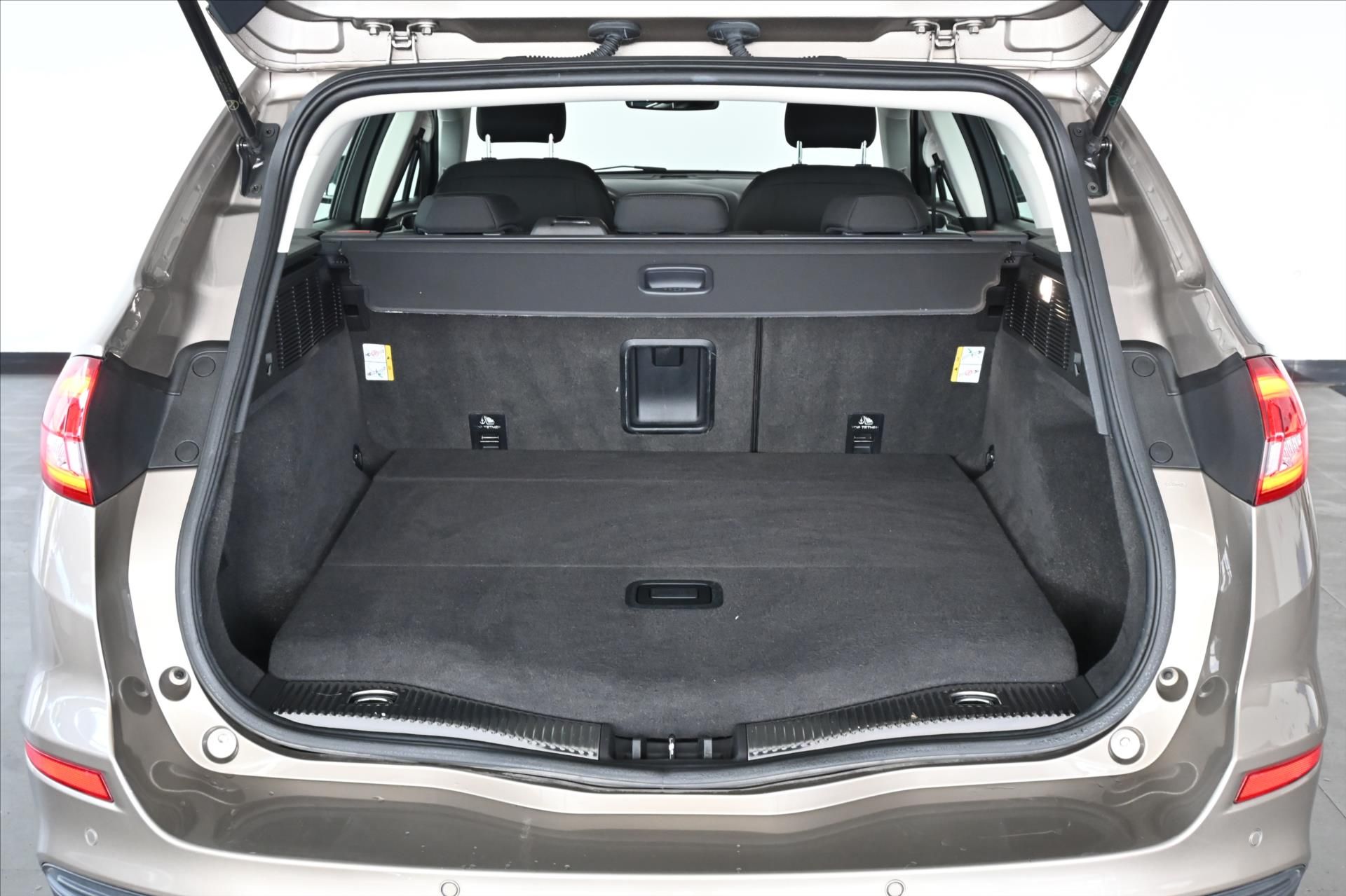 Ford Mondeo, 2,0 EcoBlue 110 kW Business Zá - fotka 6