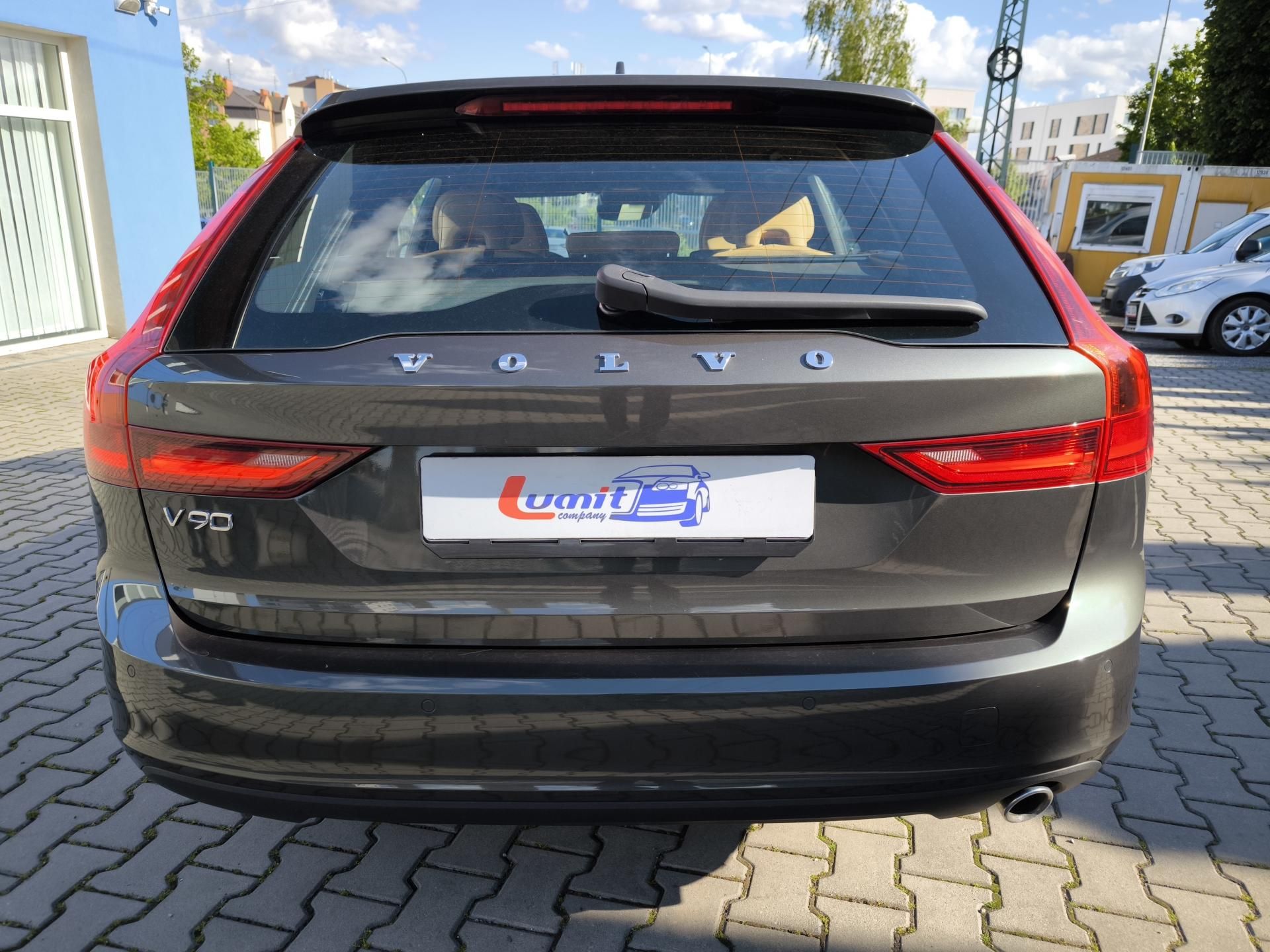 Volvo V90, 2.0 D3 Momentum Pro - fotka 6