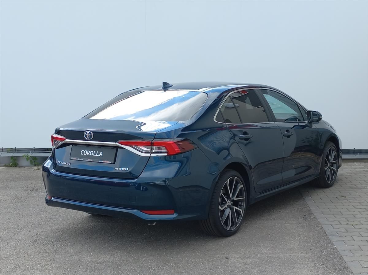 Toyota Corolla, 1.8 Hybrid e-CVT 140k  SD Exec - fotka 3