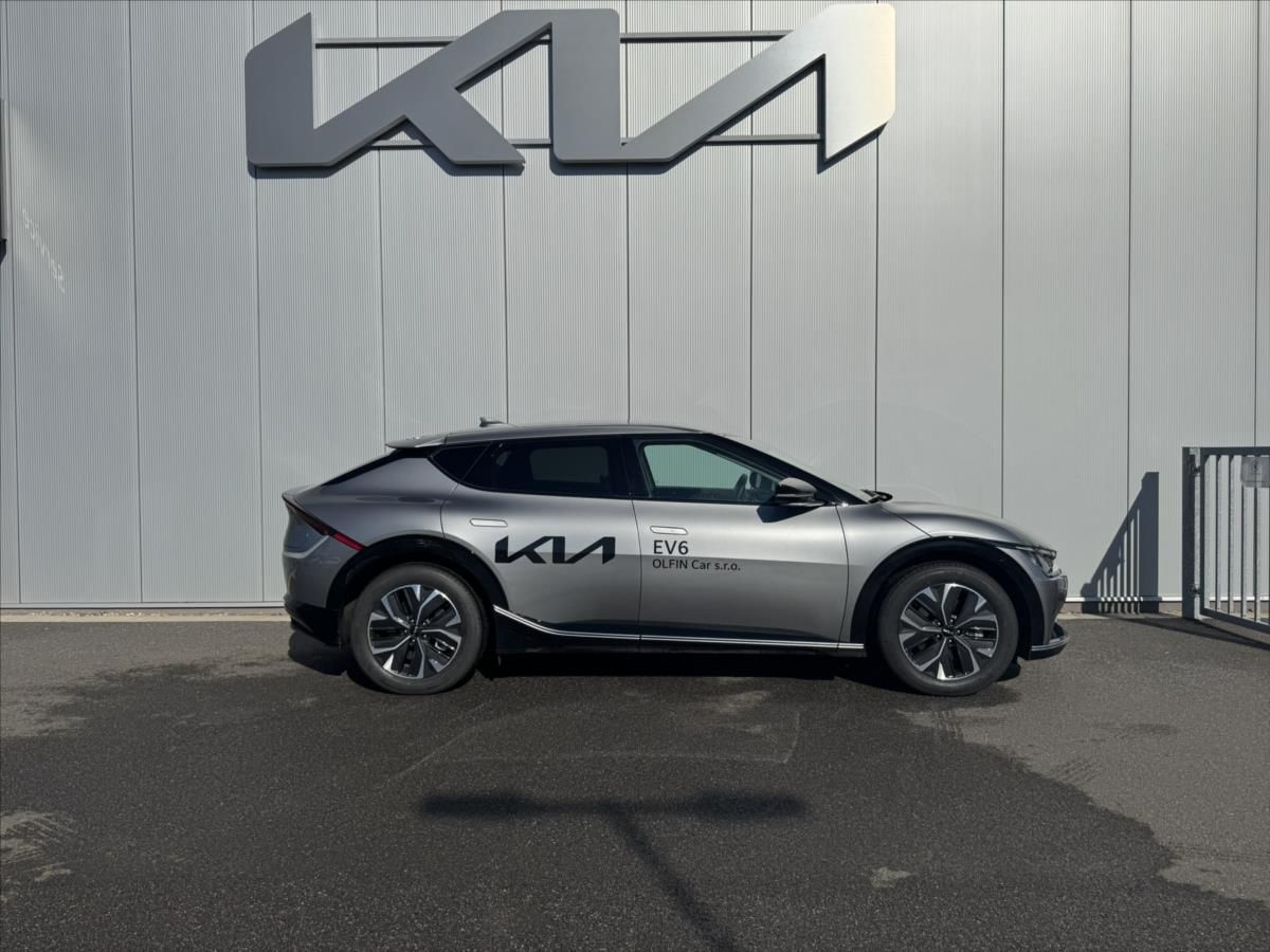 Kia EV6, 77kWh Earth Pro 4x2 - fotka 6