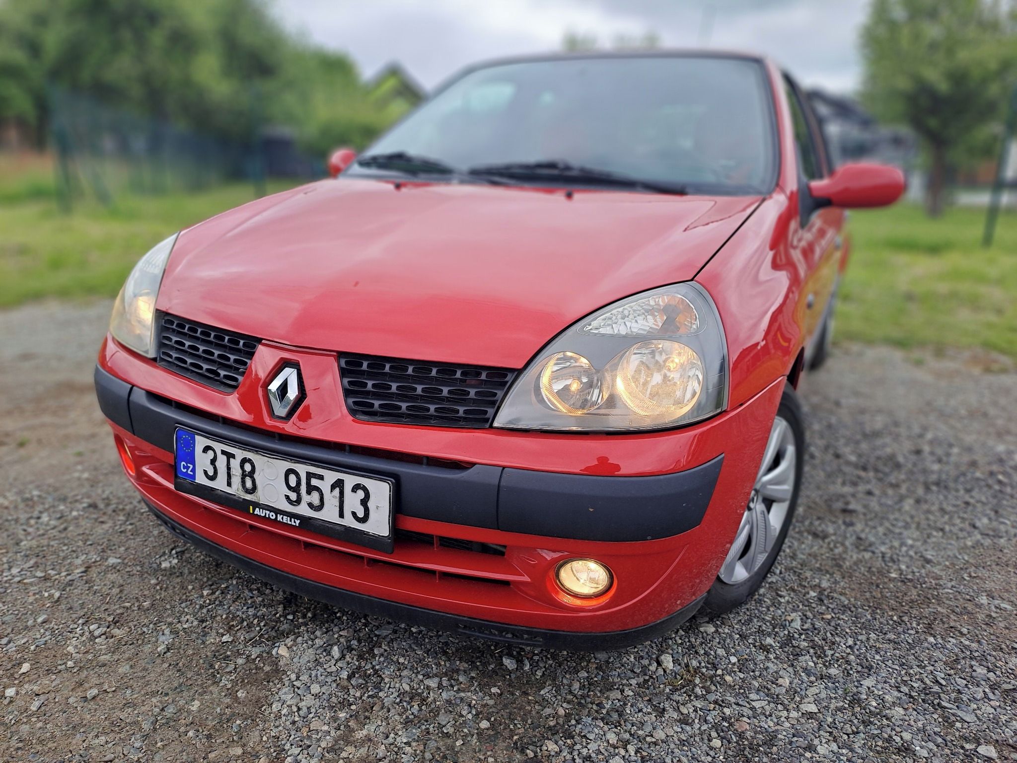 Renault Clio, 1,2 16V PO VELKÉM SERVISU!!! - fotka 3